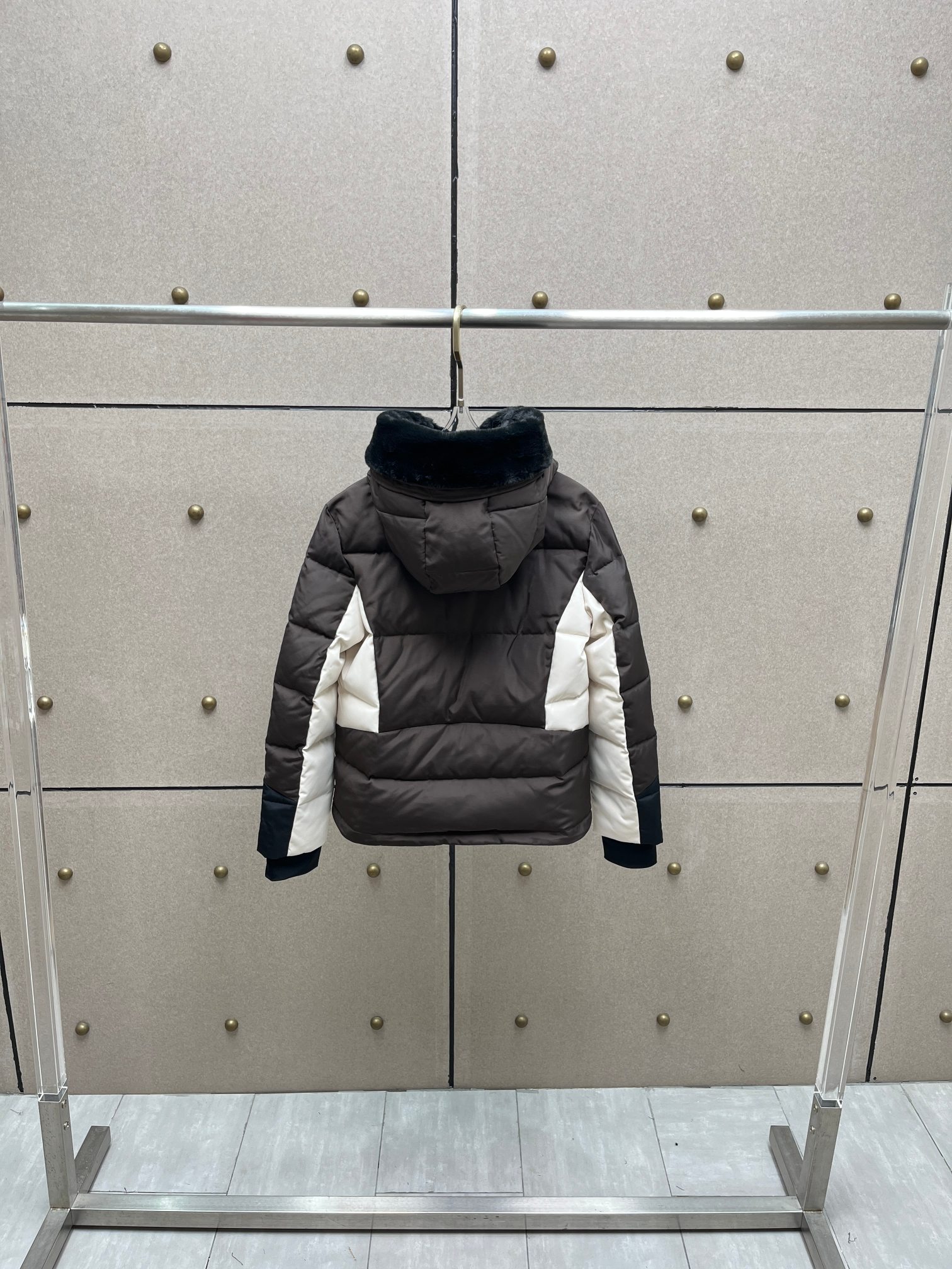 ❤️毛领拼色防风羽绒滑雪服！90国家标准白鸭绒填充，可拆卸双层帽子，多功能多细节。SML