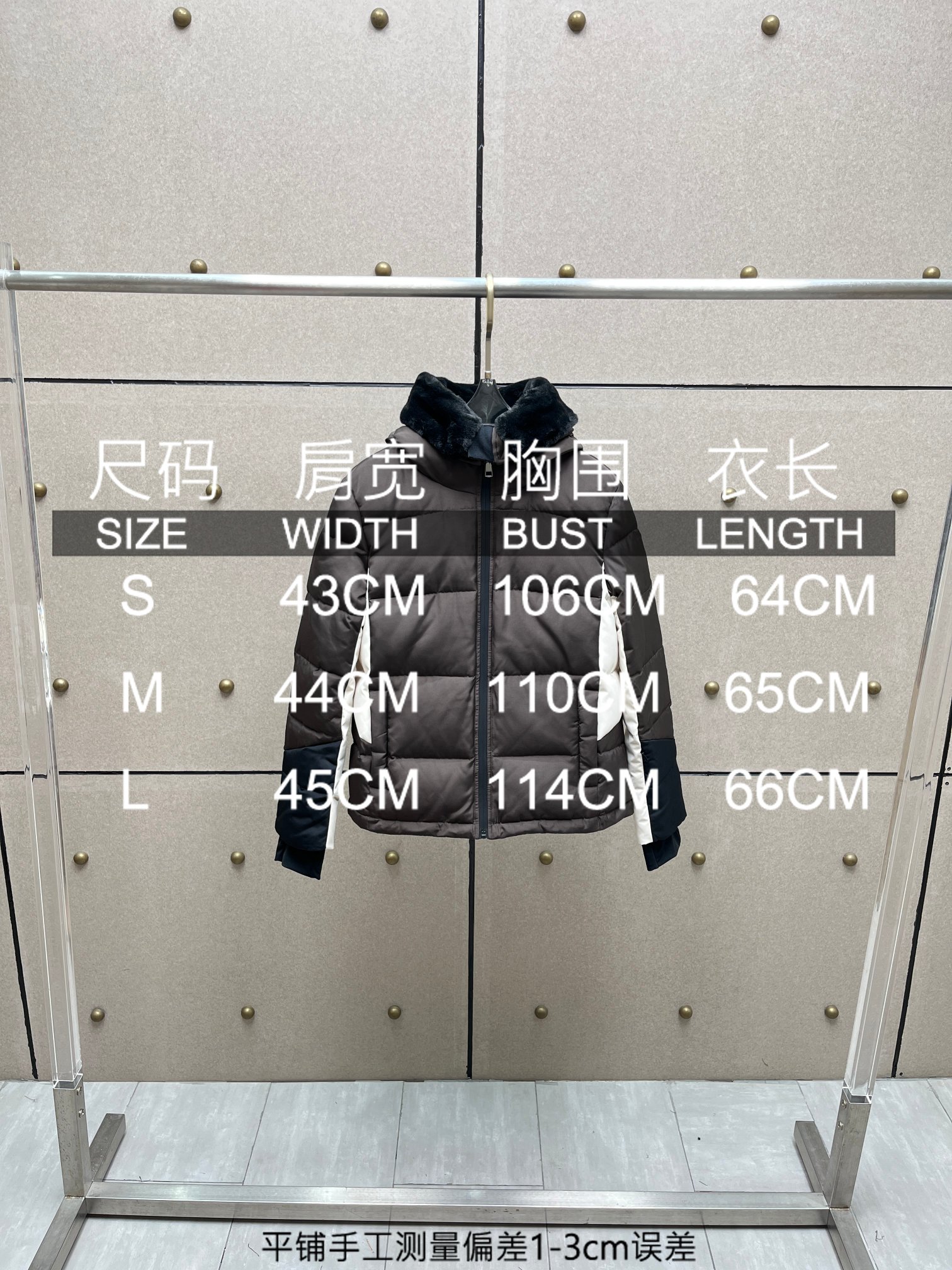 ❤️毛领拼色防风羽绒滑雪服！90国家标准白鸭绒填充，可拆卸双层帽子，多功能多细节。SML