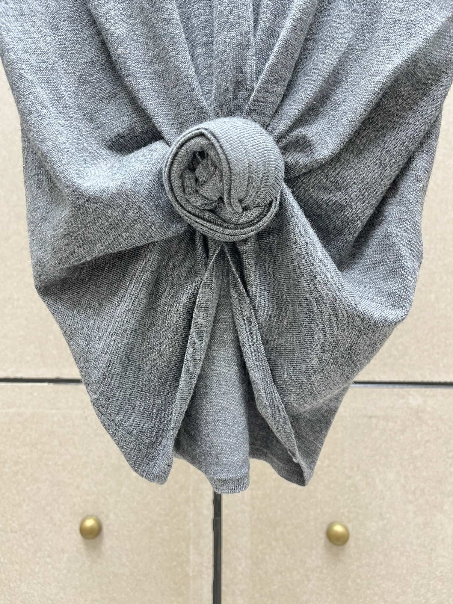 ♥️magda 打结纽花羊毛针织上衣！100％羊毛 两色 SML