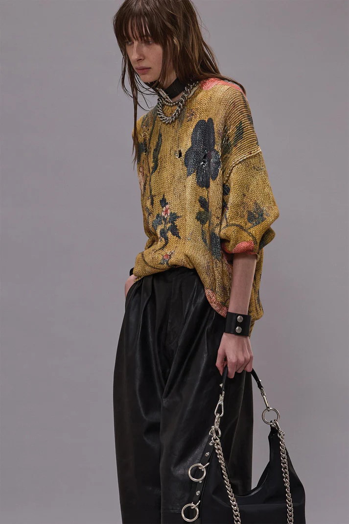 NO:590553,Printed swoosh knitted crew neck sweater!  Cotton two colors SML,,sweaters,alexander wang19860909印花勾破针织圆领毛衣！棉 两色 SML,,sweaters,alexander wang,Women's clothing