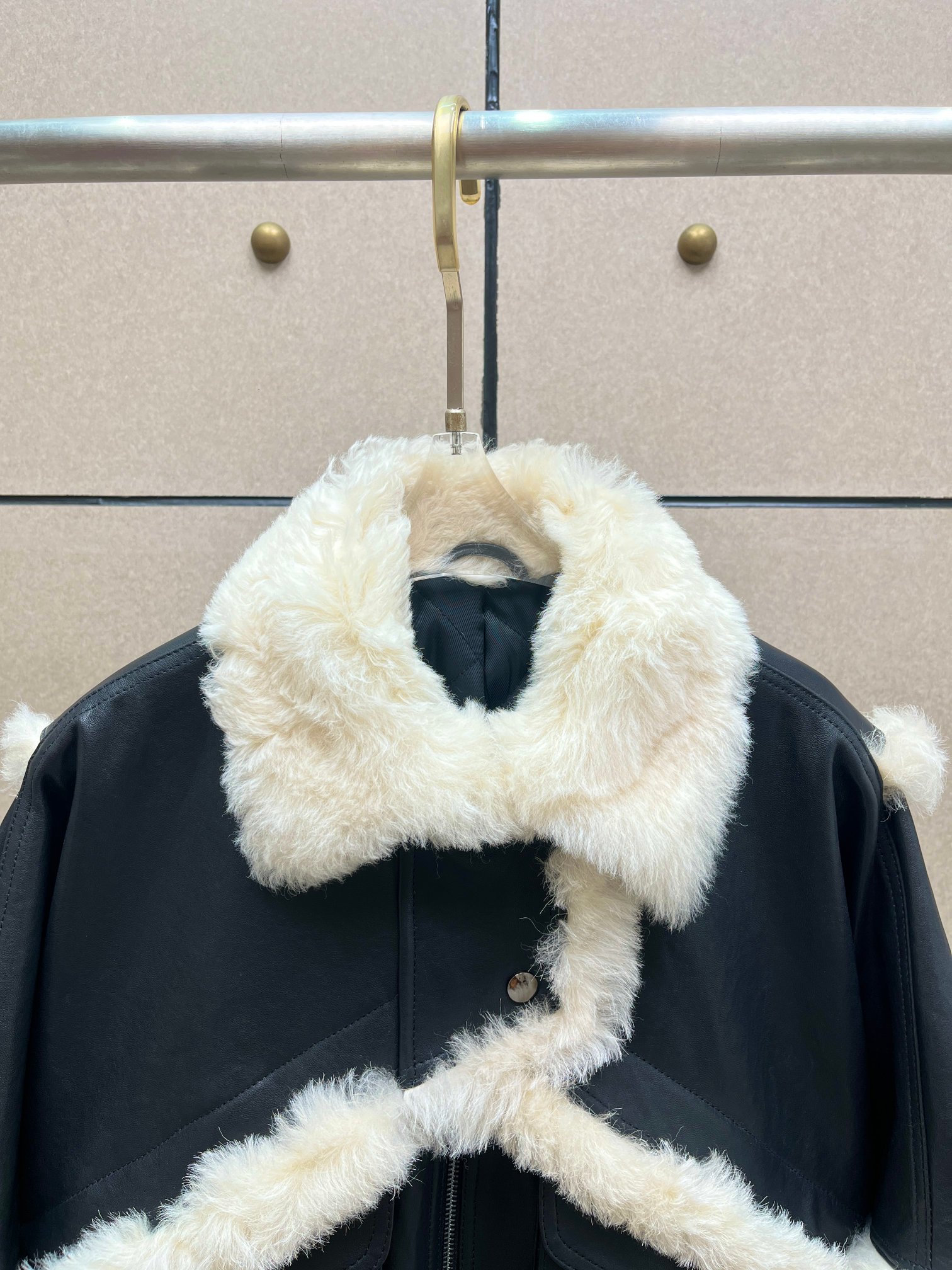 ❤️羊皮夹棉夹克外套！羊皮、羊皮毛一体拼接，内里夹棉。SML