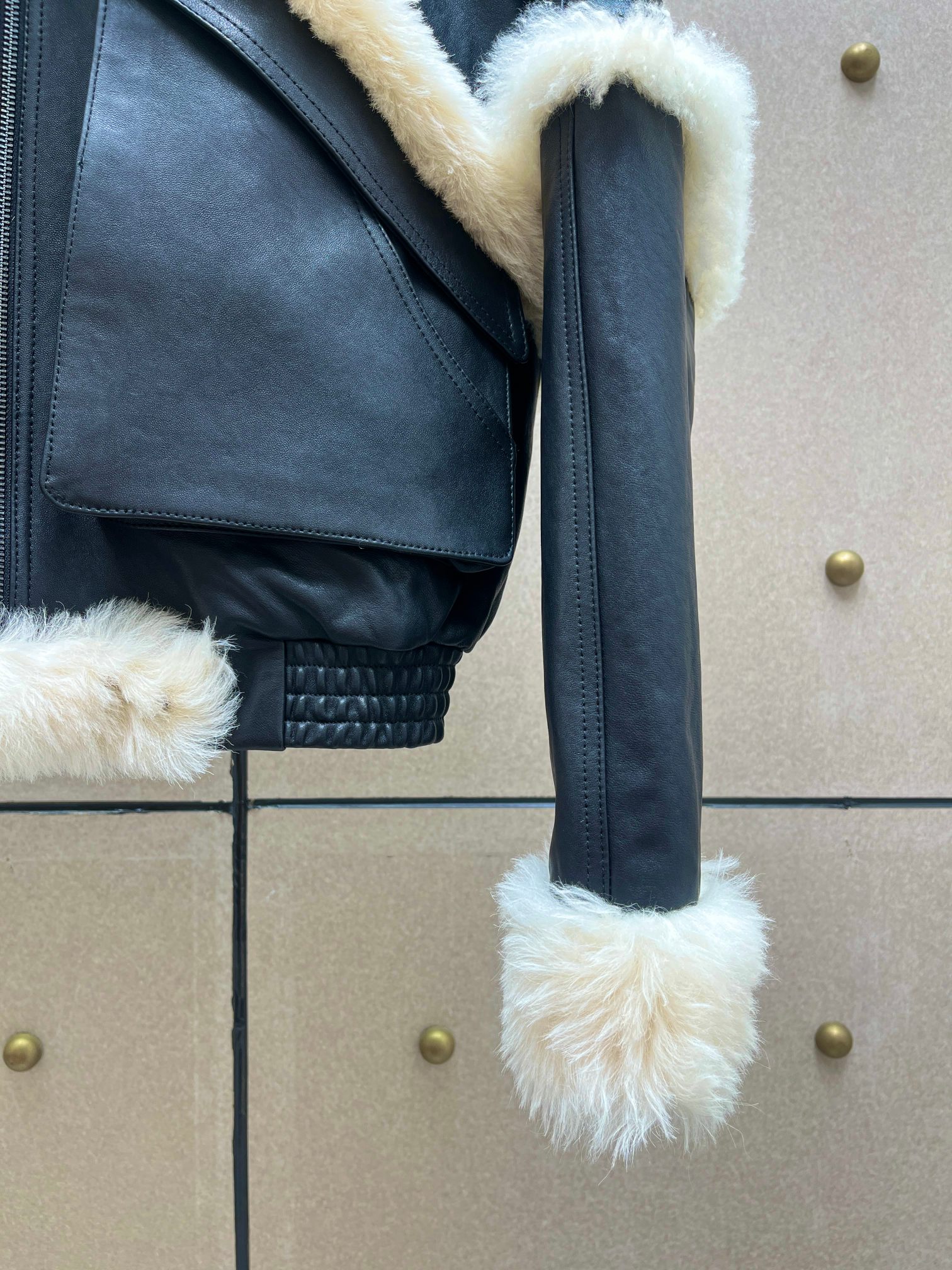 ❤️羊皮夹棉夹克外套！羊皮、羊皮毛一体拼接，内里夹棉。SML