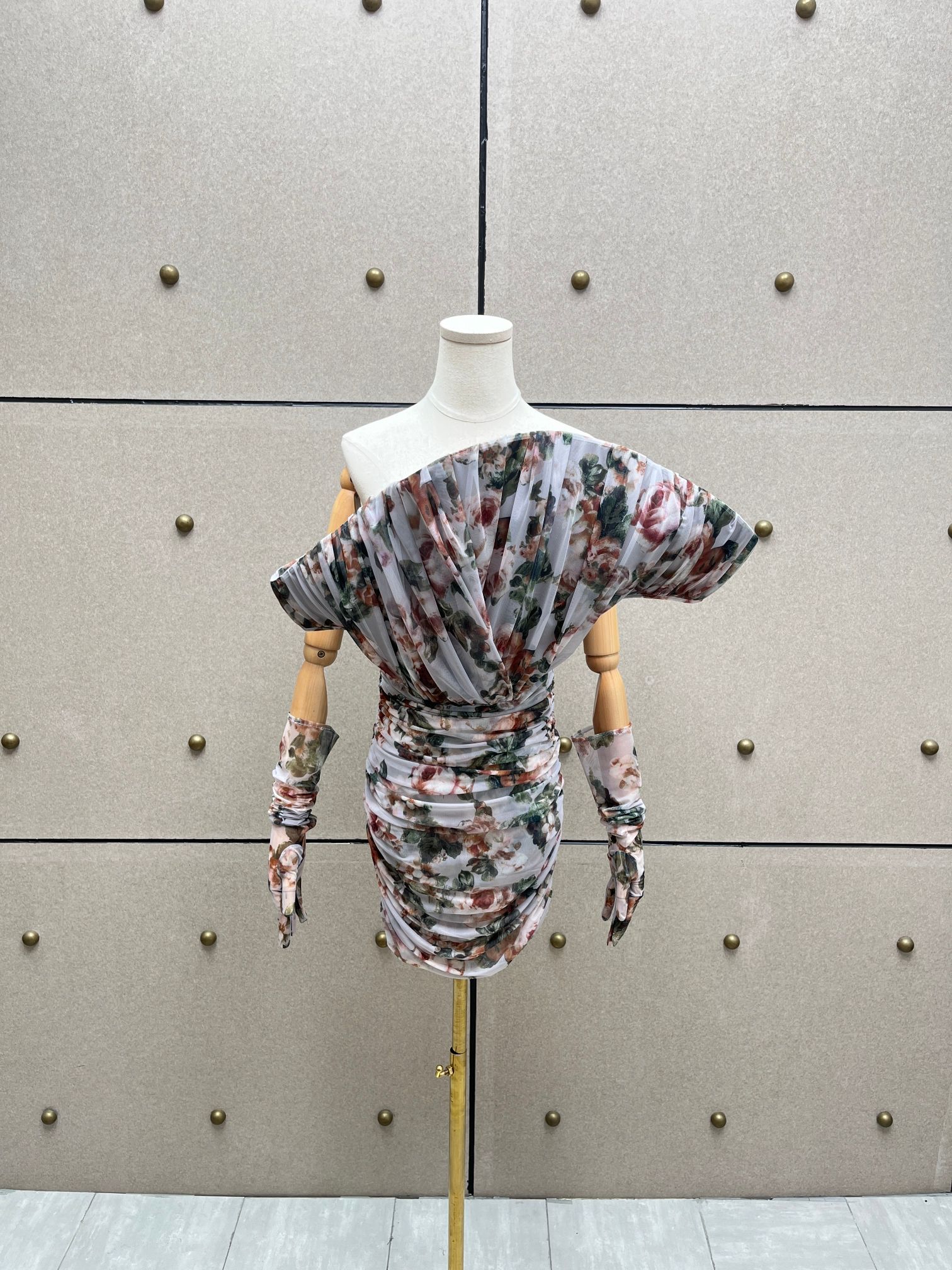 ❤️magda 造型印花裹胸连衣裙！附带手套 SML