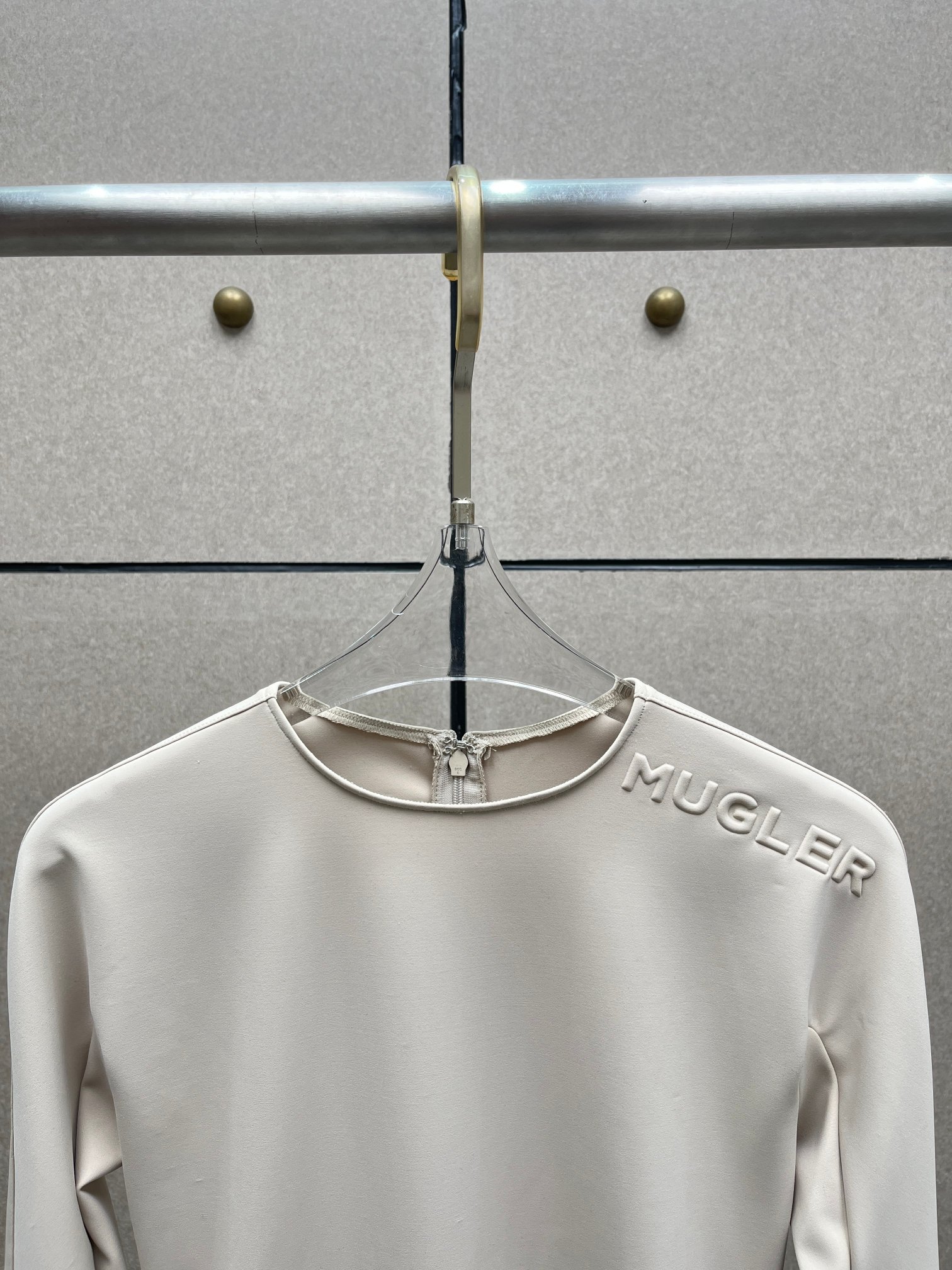 ❤️mugle 字母连体衣！三色 SML