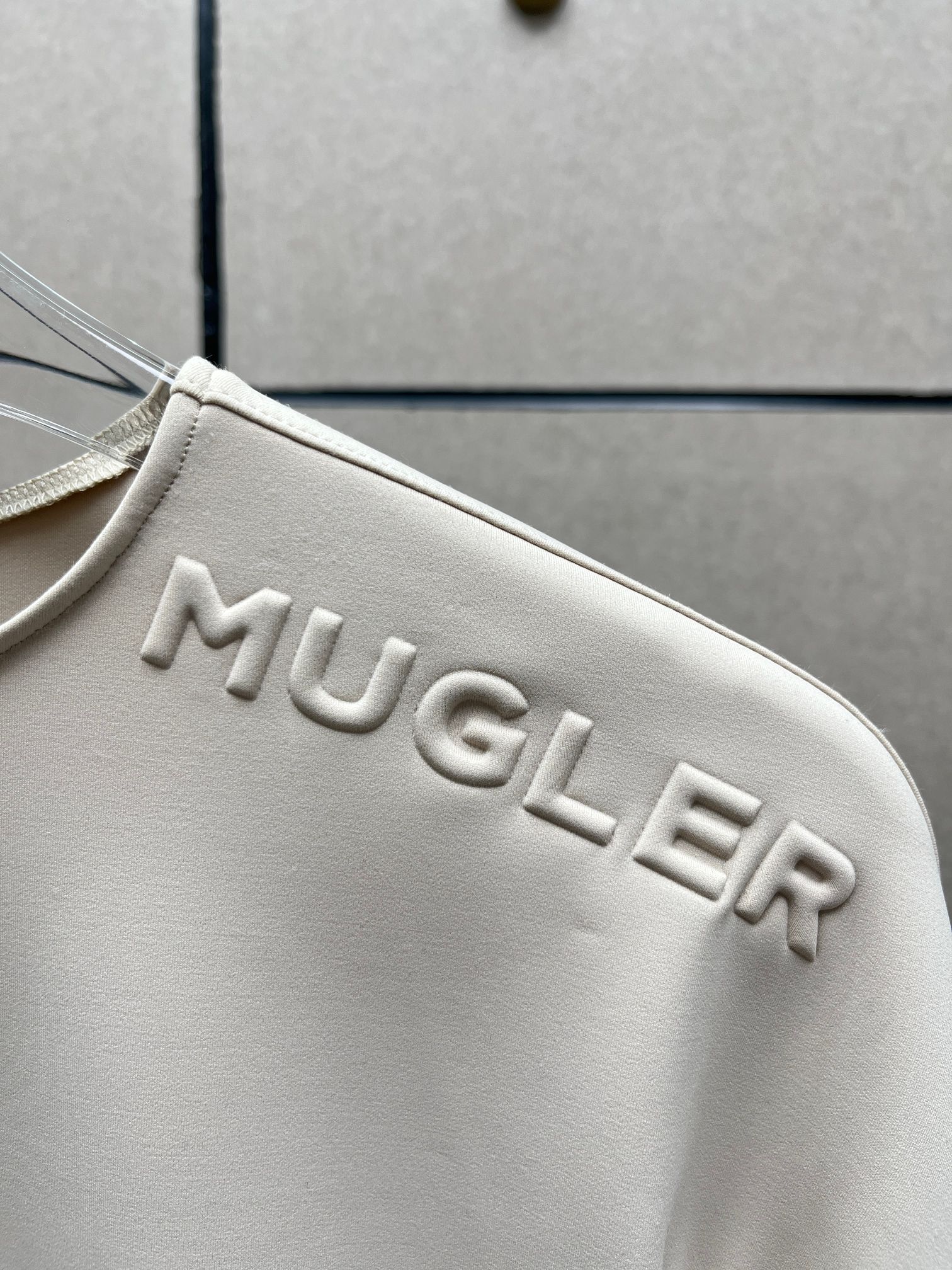 ❤️mugle 字母连体衣！三色 SML