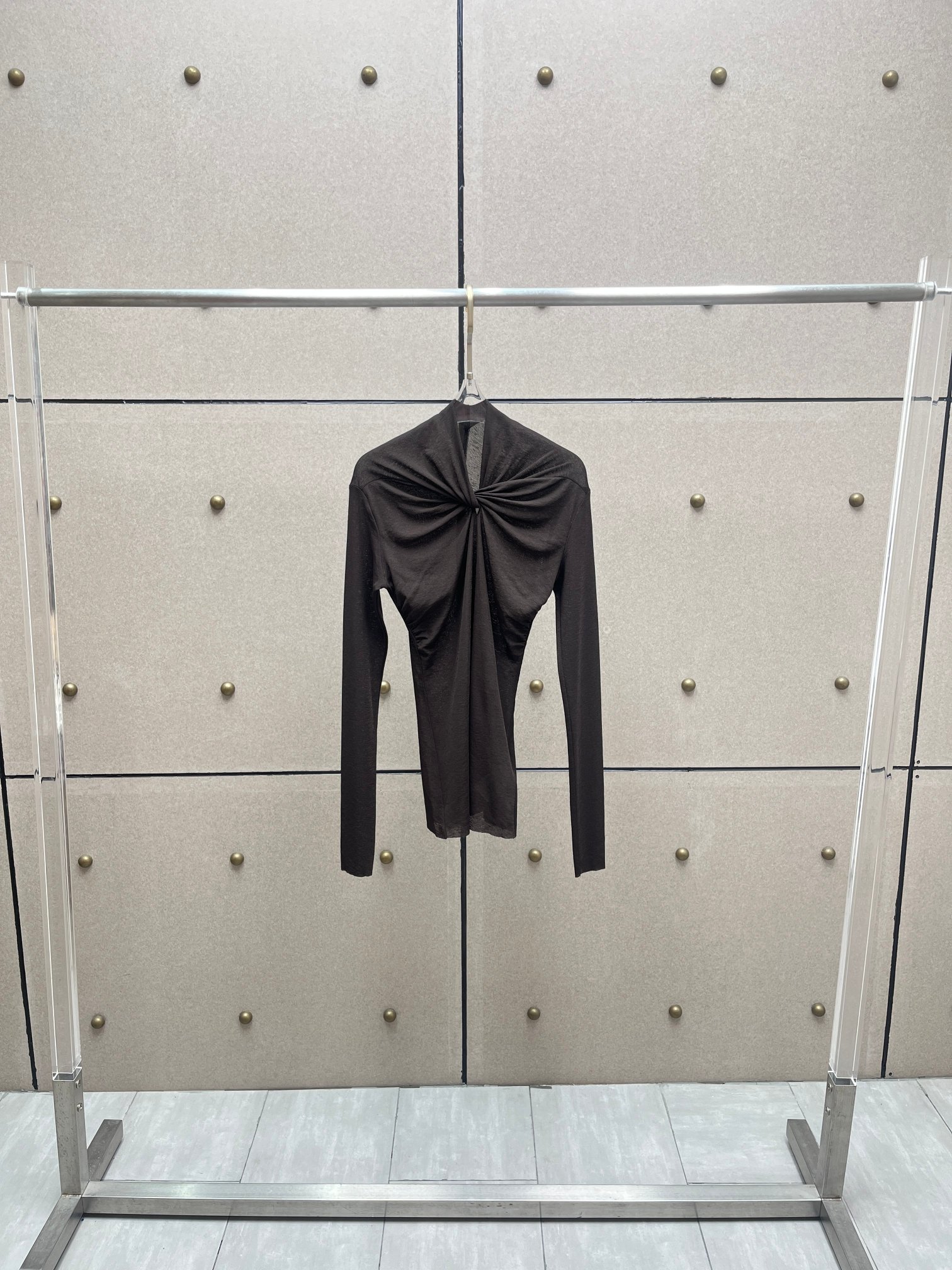 NO:666107,Brown knotted top!  SML,, 19860909咖啡色打结上衣！SML,, ,Women's clothing