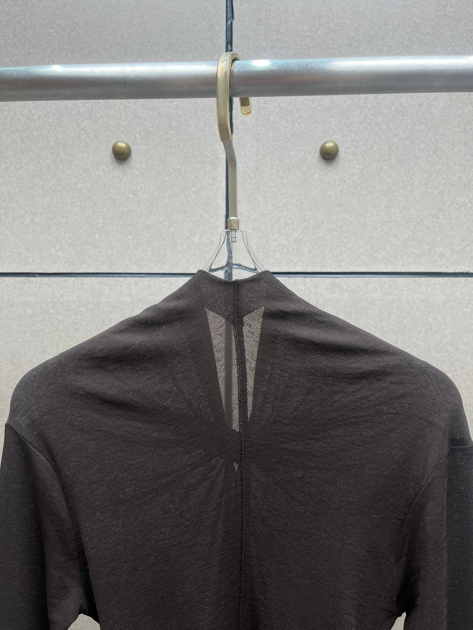 ❤️咖啡色打结上衣！SML