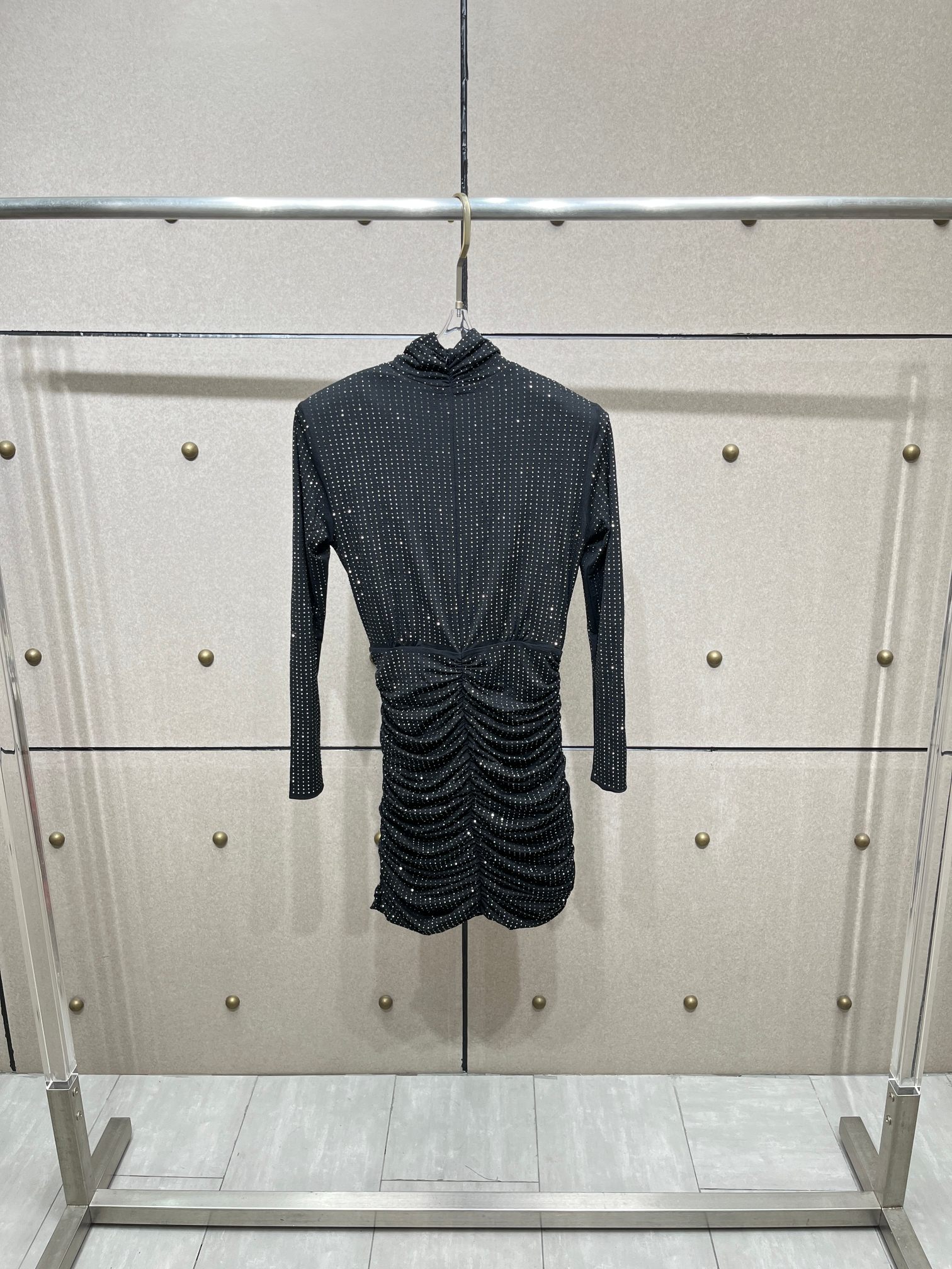 ❤️收褶烫钻连衣裙！微小型钻 无法避免轻微掉钻望知悉。SML