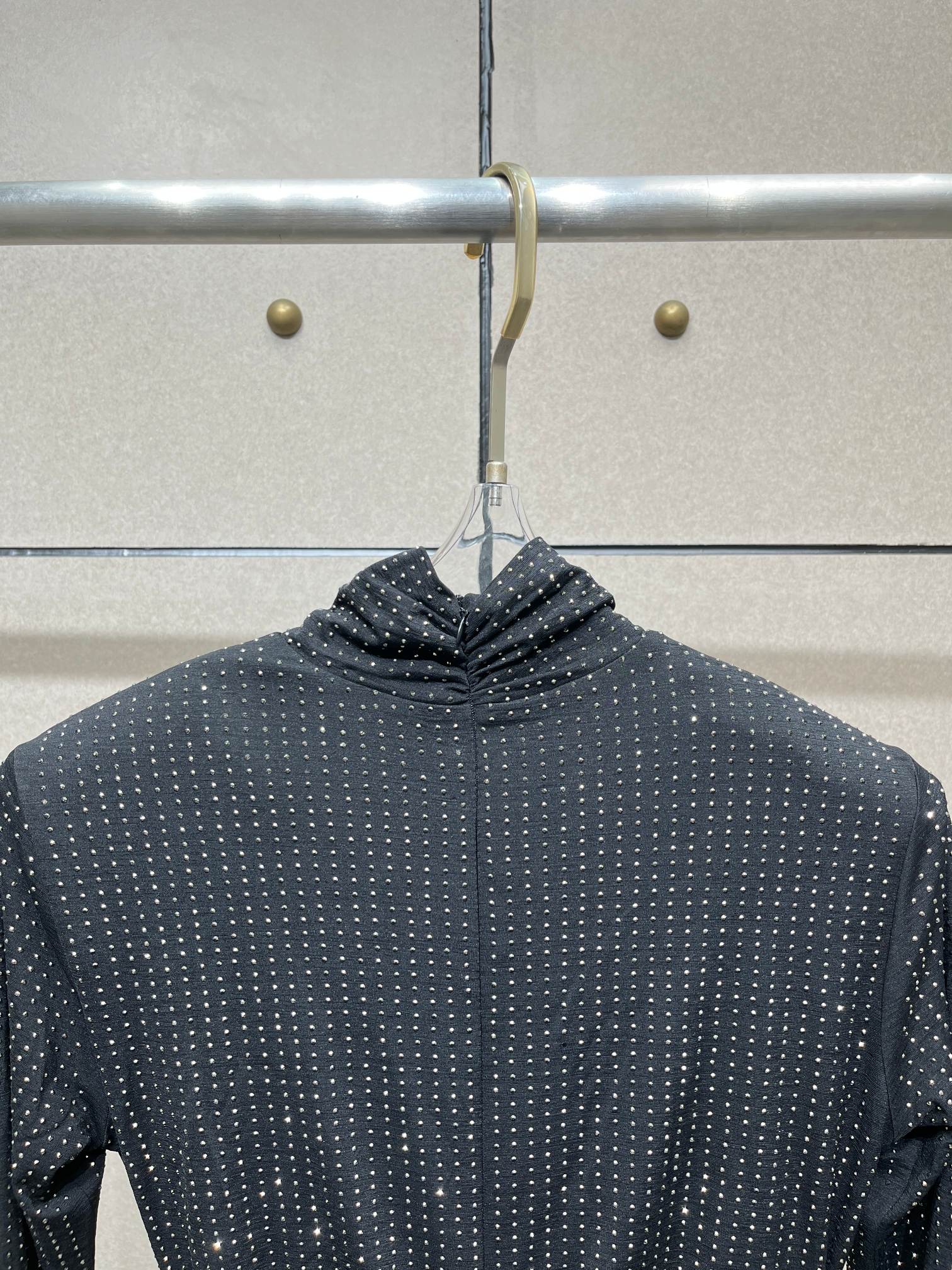 ❤️收褶烫钻连衣裙！微小型钻 无法避免轻微掉钻望知悉。SML