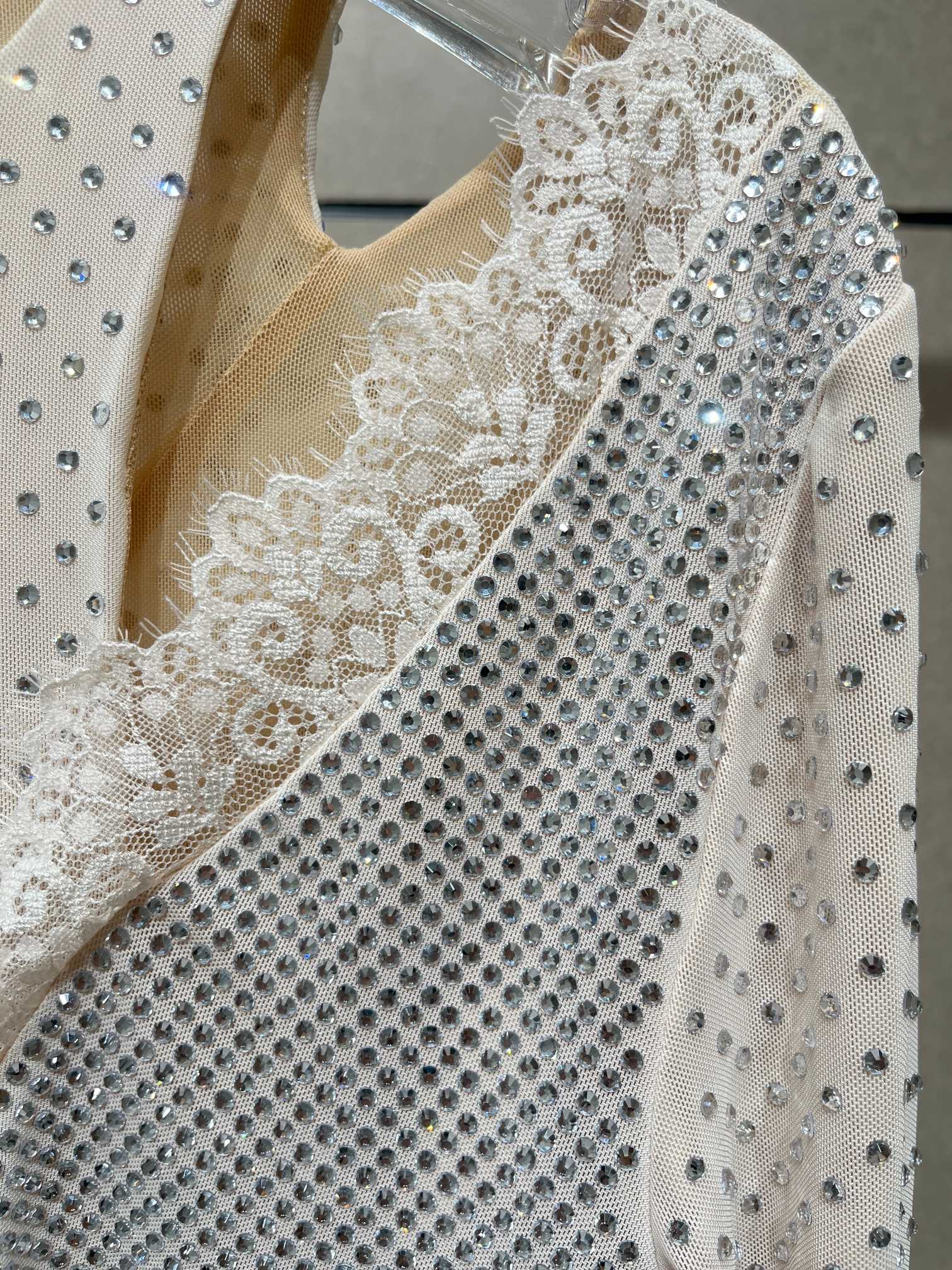 ❤️蕾丝拼接烫钻连衣裙！SML