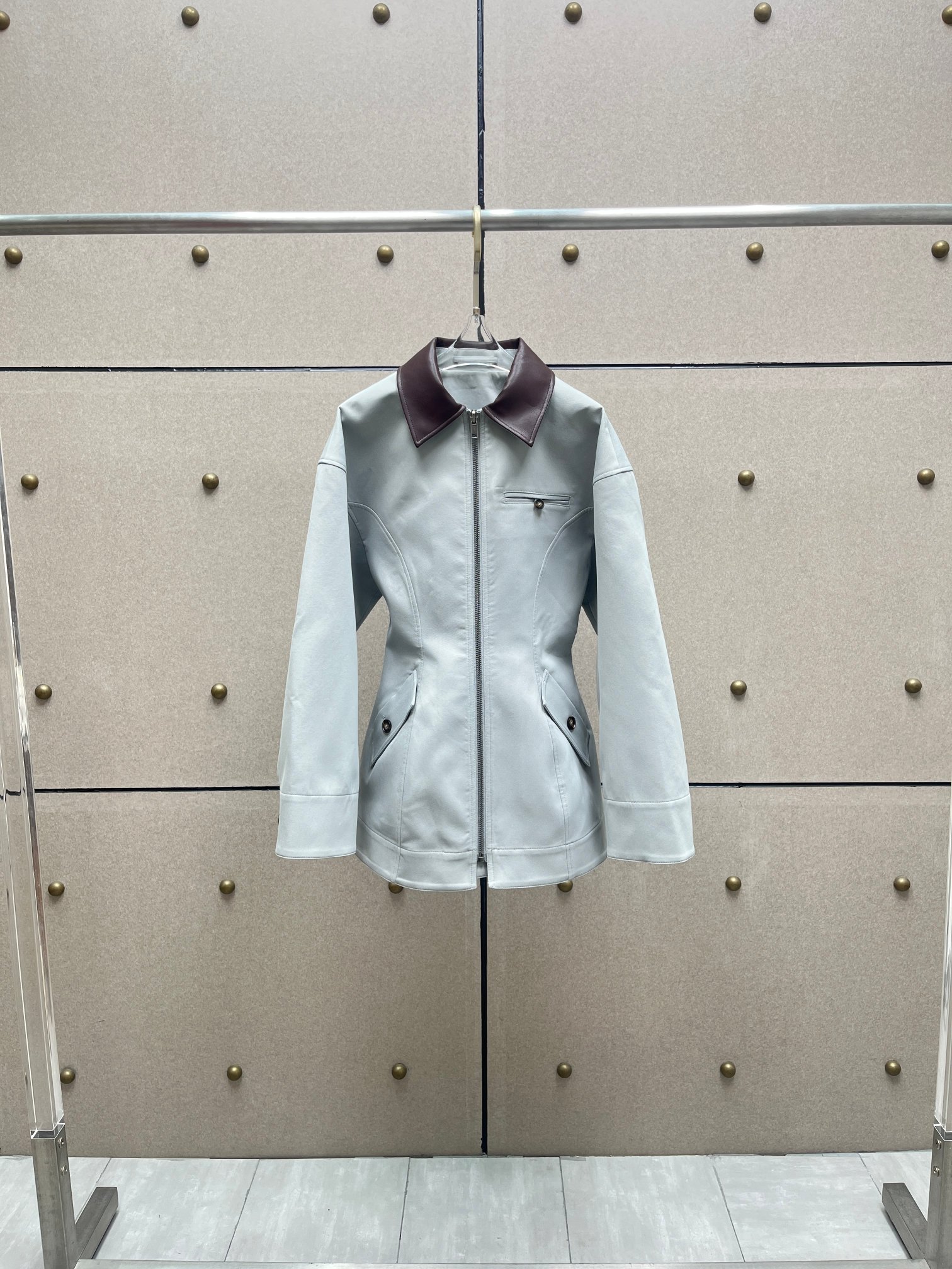 NO:687443,l Leather patchwork waist zipper jacket!  SML,,jackets & coats,19860909l 皮革拼接收腰拉链外套！SML,,jackets & coats,,Women's clothing