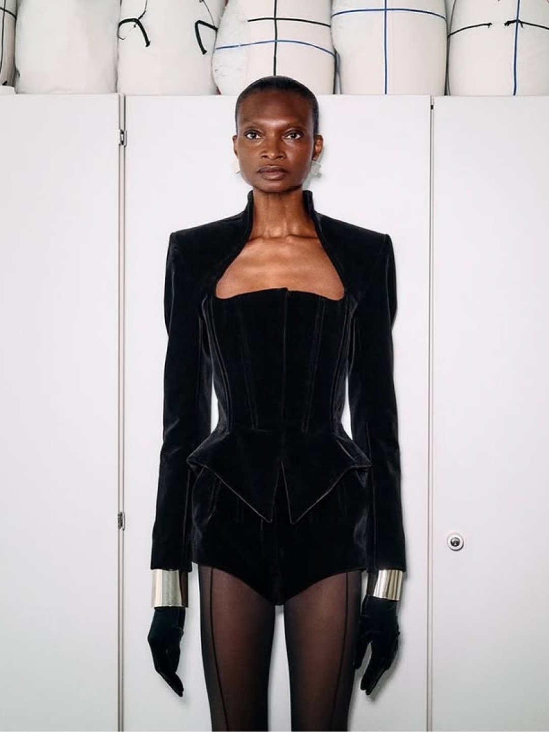 ❤️mugl 丝绒鱼骨修身拉链夹克！SML