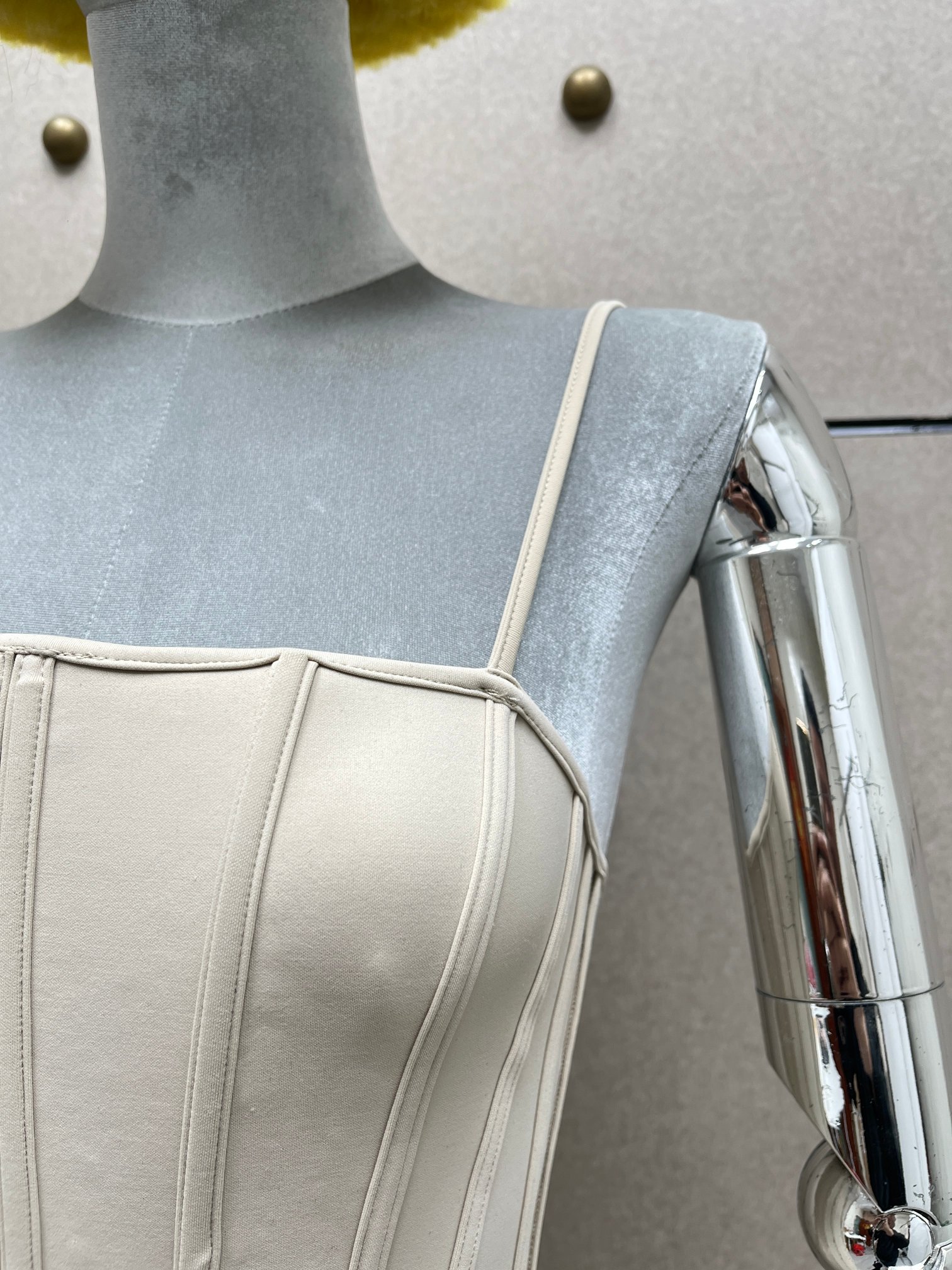 ❤️mugle 鱼骨弹性连体裤！三色 SML