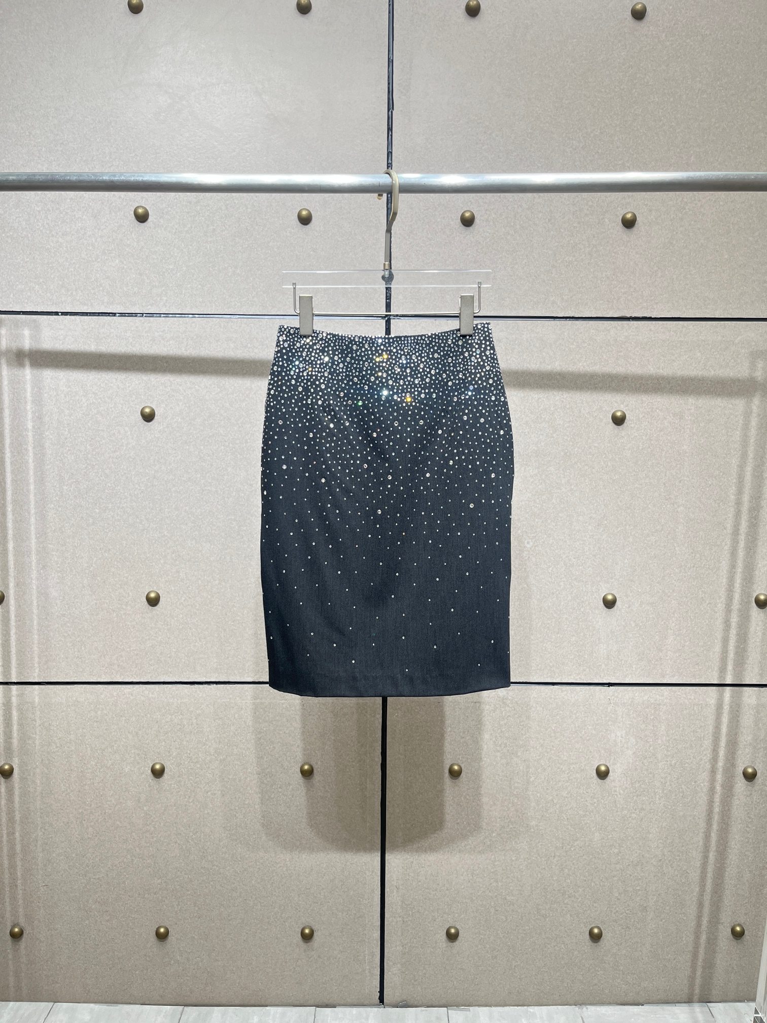 NO:732452,Rain curtain hot rhinestone skirt!  SML,,skirts,19860909雨幕烫钻半裙！ SML,,skirts,,Women's clothing