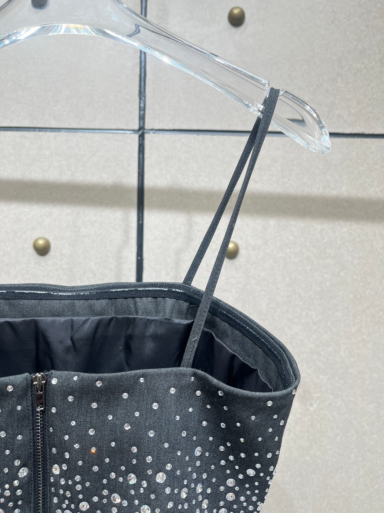 ❤️雨幕烫钻吊带上衣！ SML