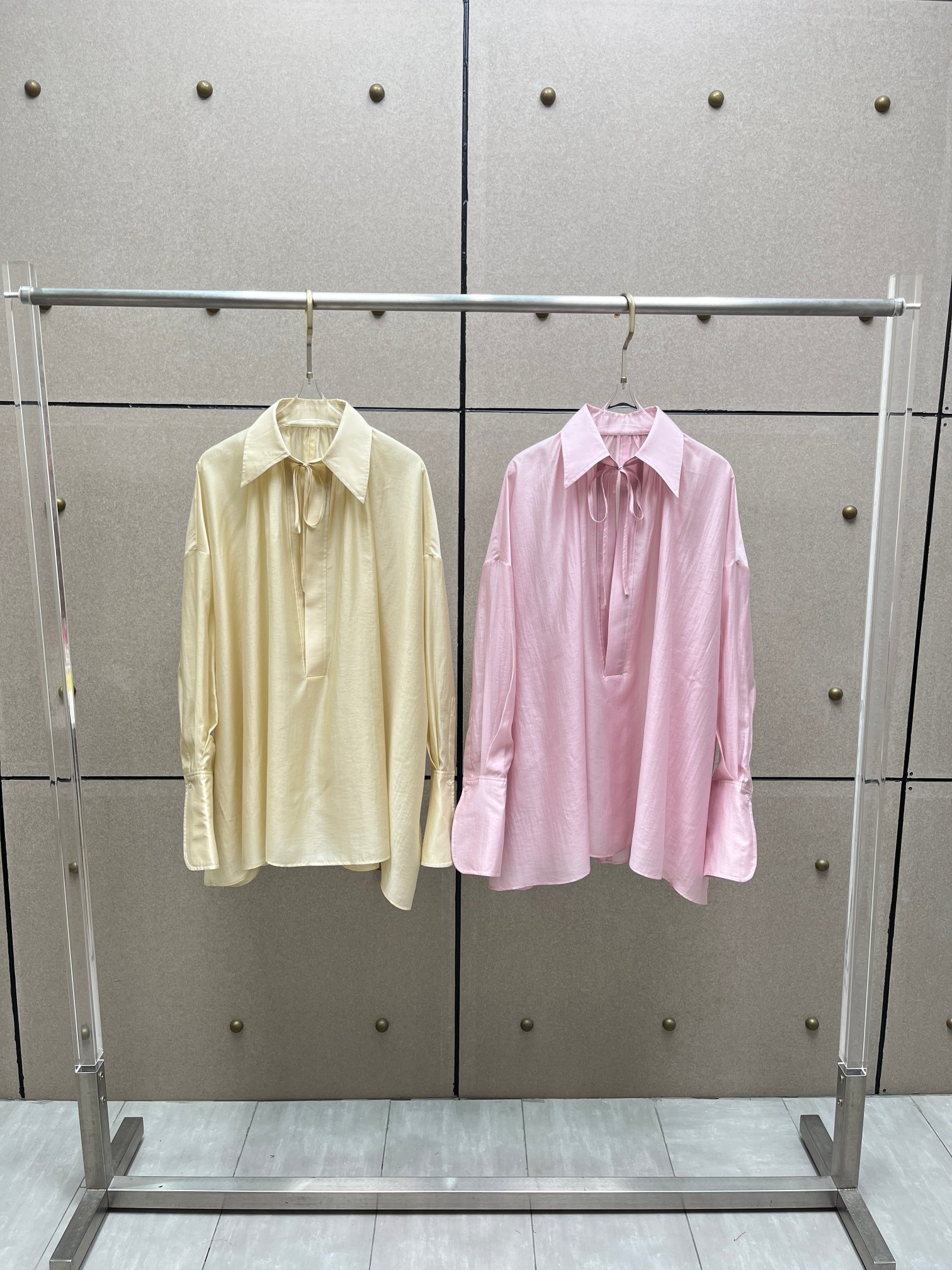 ❤️春季新色翻领收褶系带上衣！天丝面料 珠光感 宽松 百搭神器。SML