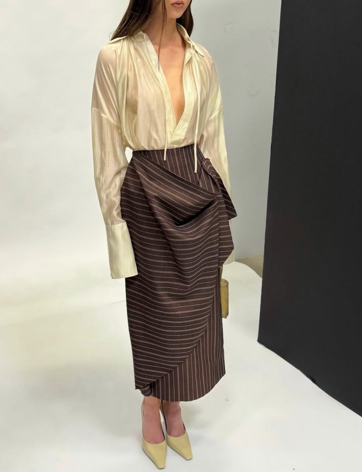 ❤️春季新色翻领收褶系带上衣！天丝面料 珠光感 宽松 百搭神器。SML