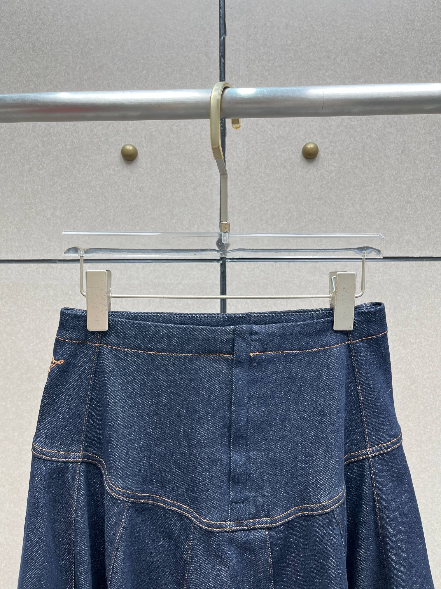 ❤️刺绣标志牛仔多褶半裙！棉 SML