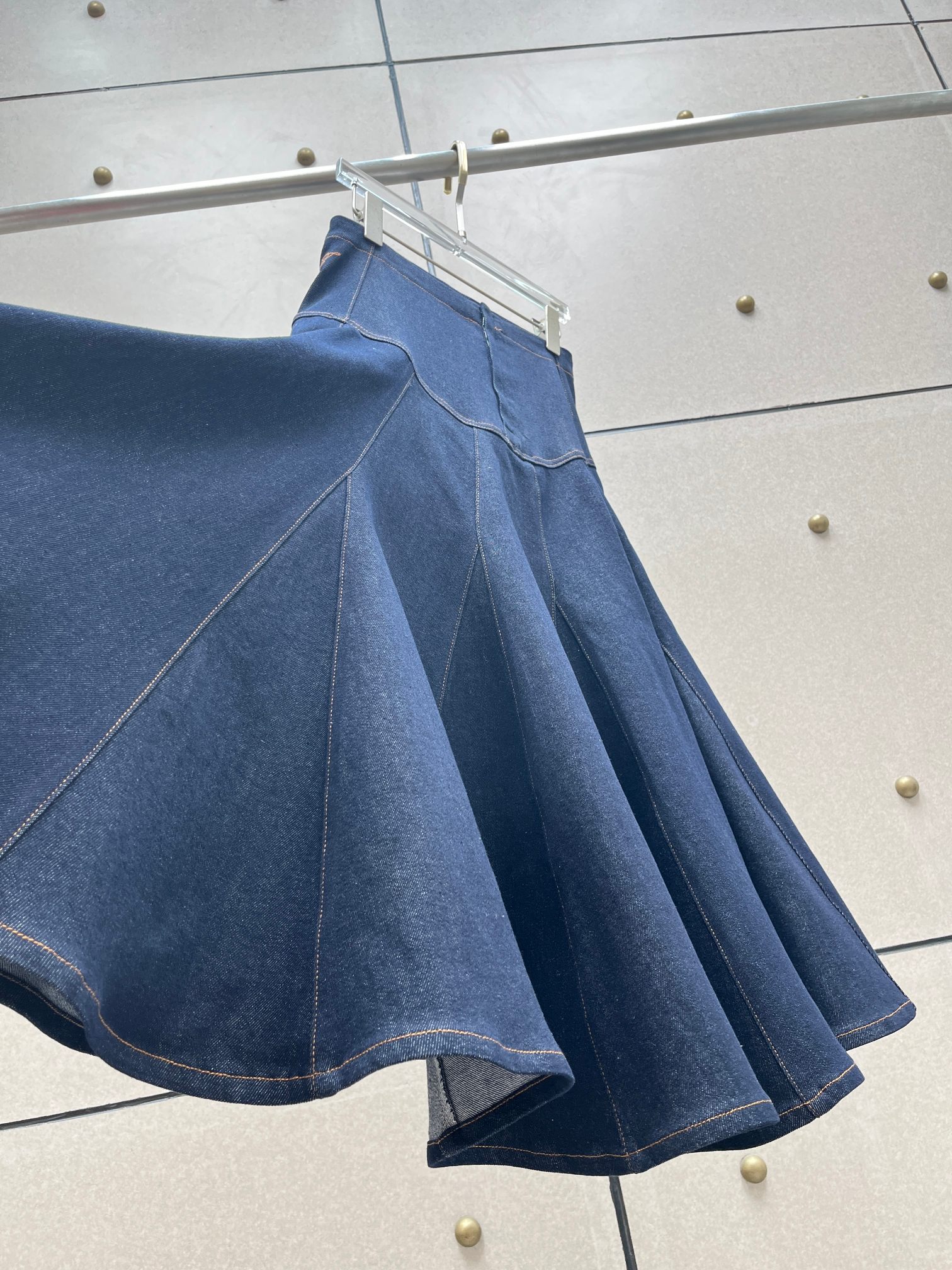 ❤️刺绣标志牛仔多褶半裙！棉 SML