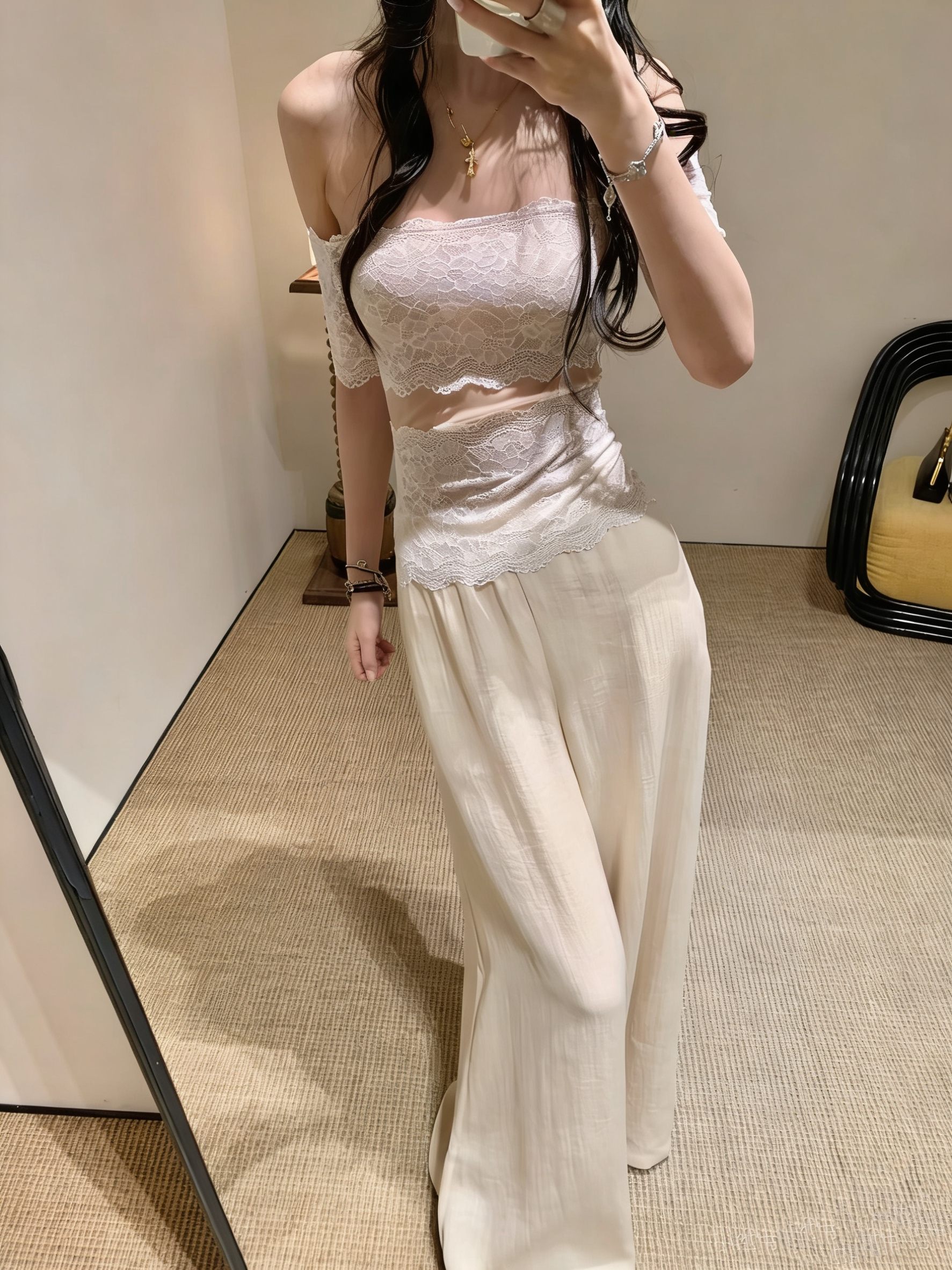 ❤️蕾丝花边拼接露肩短袖上衣！SML