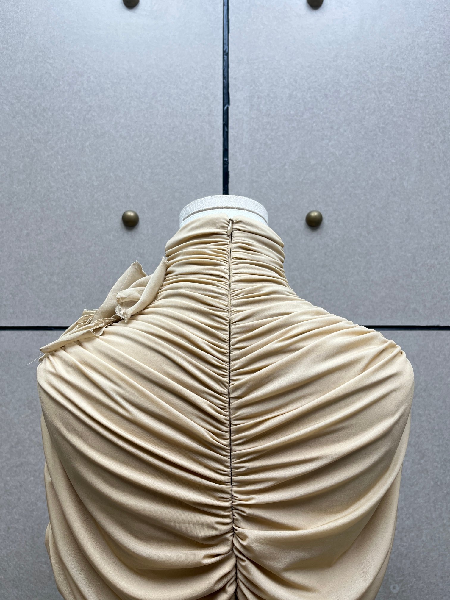 ❤️胸花褶皱披肩连体衣！两色 SML