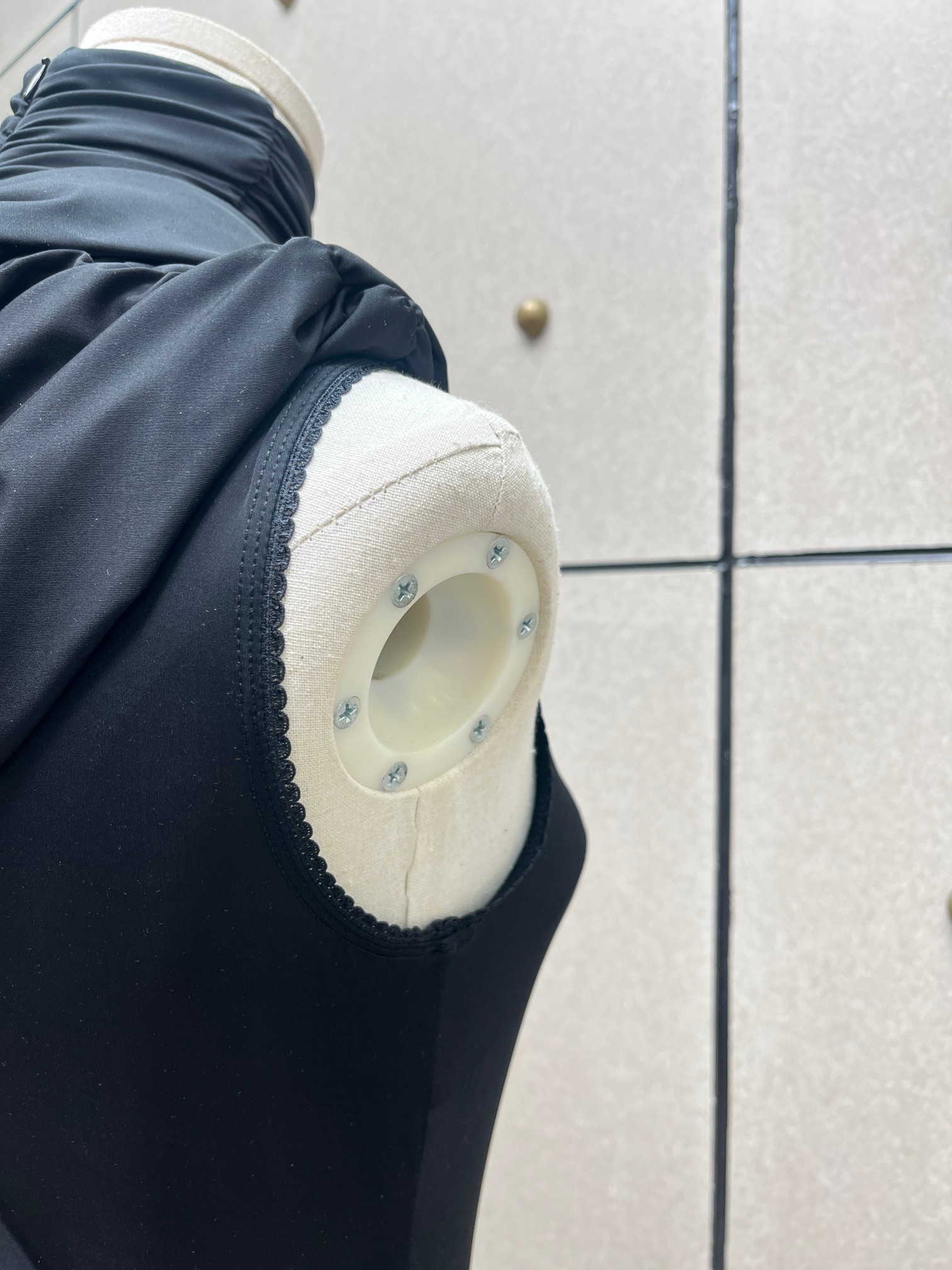 ❤️胸花褶皱披肩连体衣！两色 SML