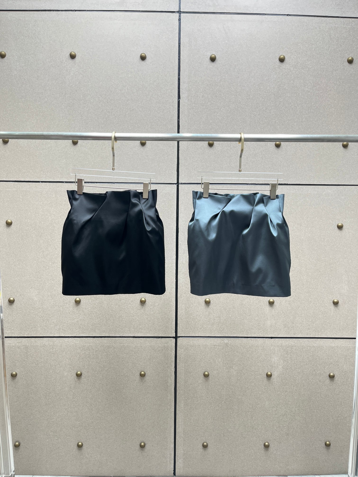 ❤️花苞收褶半裙！两色 SML