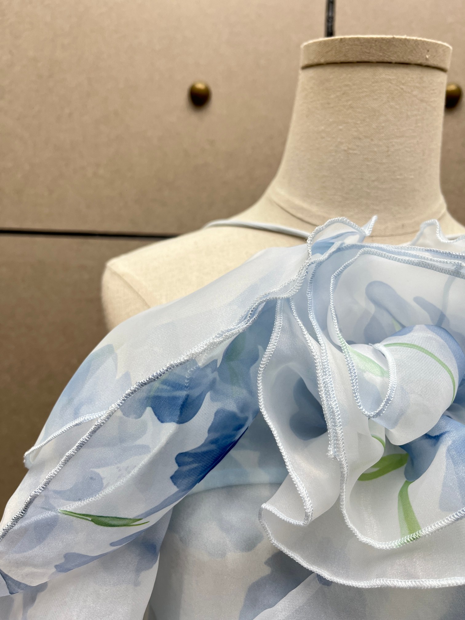 ♥️层层叠叠印花露背长裙！ SML