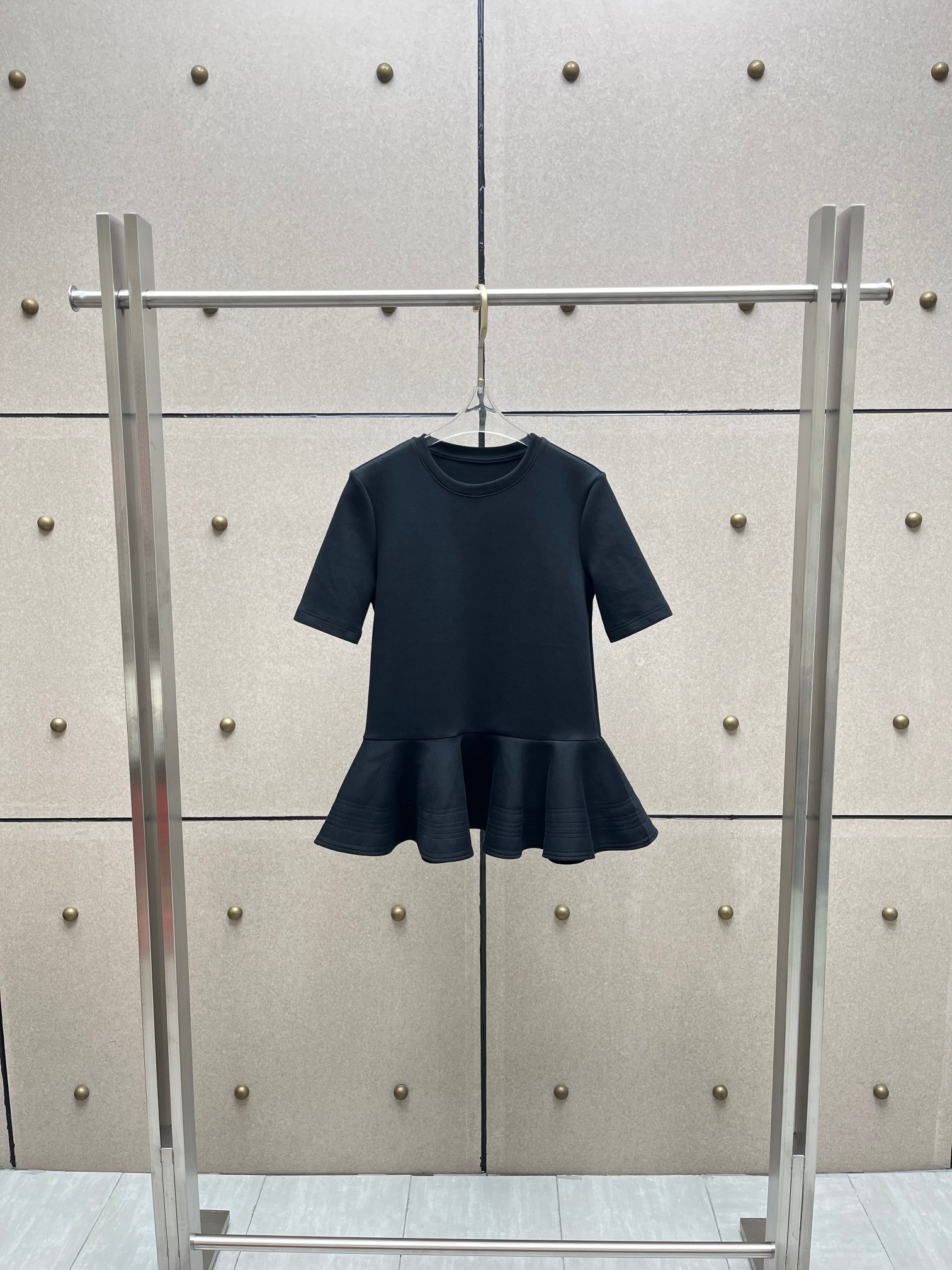 NO:907031,Pressed umbrella hem short-sleeved T-shirt!  Cotton two-color SML,,T-shirt,tees,t-shirt,19860909压线伞边短袖T恤！棉 两色 SML,,T-shirt,tees，t-shirt,,Women's clothing