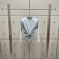 ♥️打结纽花长袖T恤!棉 sml 🌾 ♥️打结纽花长袖T恤!棉 sml 🌾