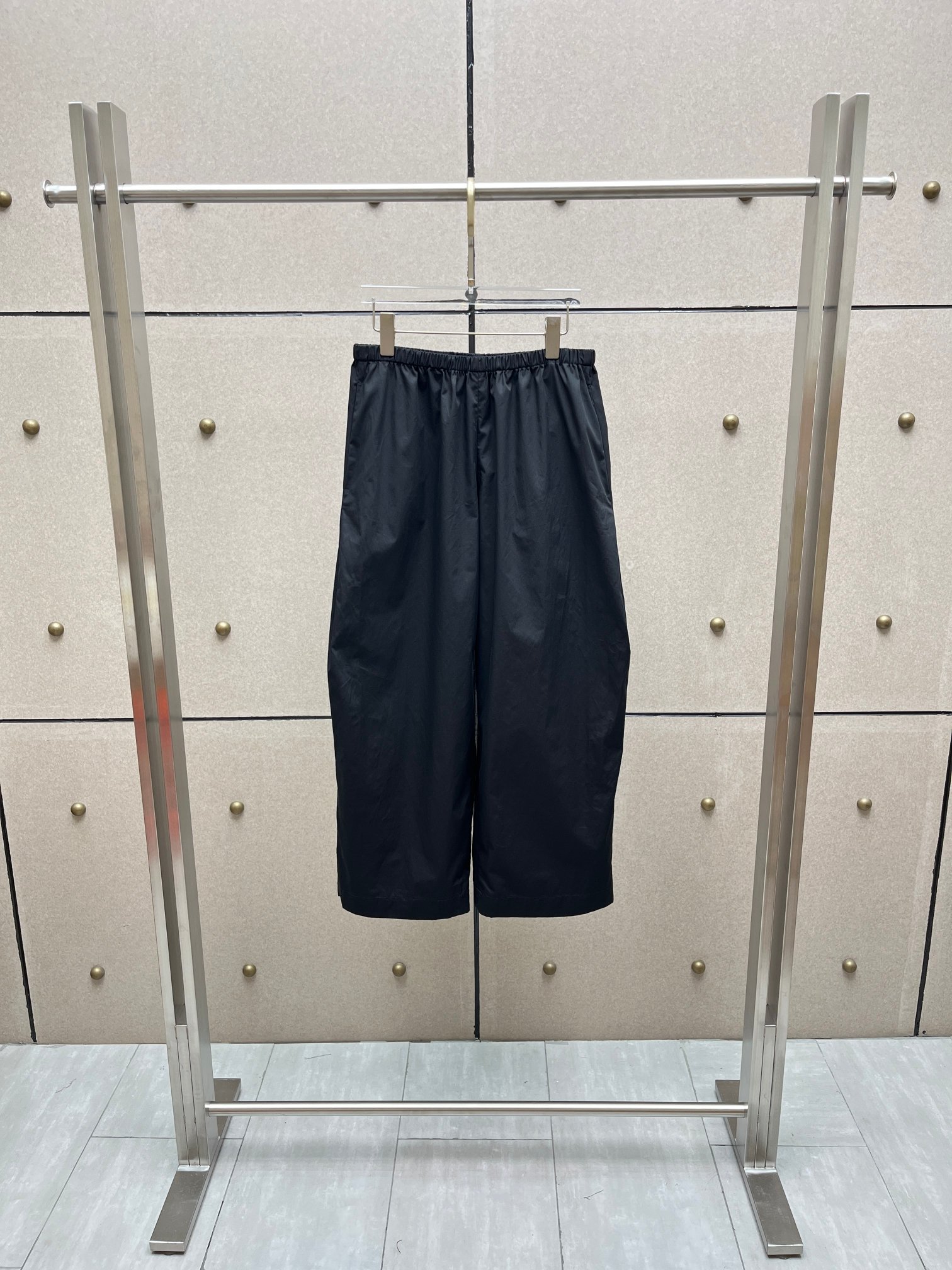 NO:932666,Cotton three-point cropped pants!  Cotton two-color SML, women's clothing,19860909棉质立体九分裤！棉 两色 SML,女装,,Women's clothing
