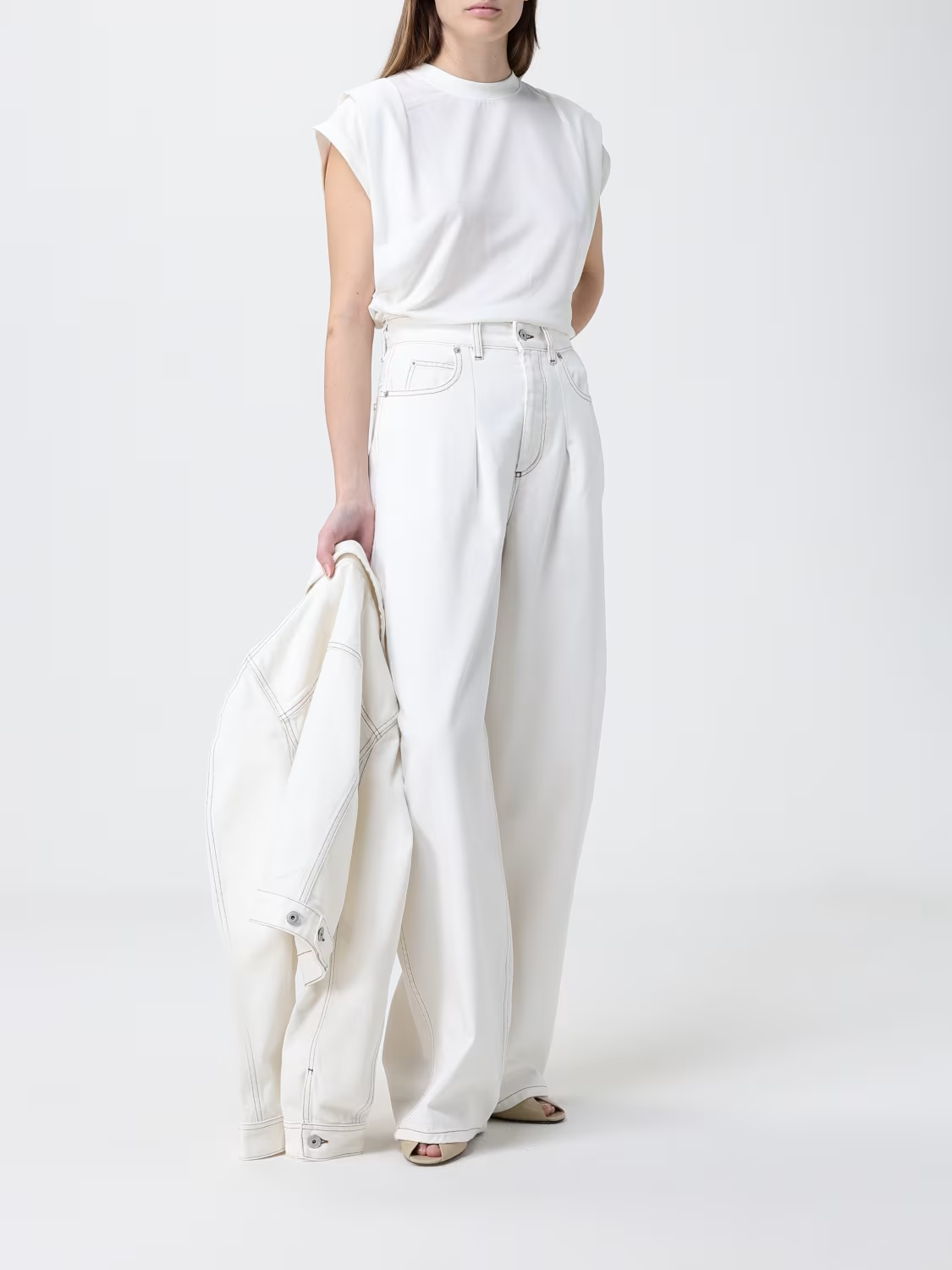 NO:923225,Embroidered broad shoulder T-shirt!  Two-color SML,,tees,t-shirt,19860909刺绣宽肩T恤！两色 SML,,tees，t-shirt,,Women's clothing