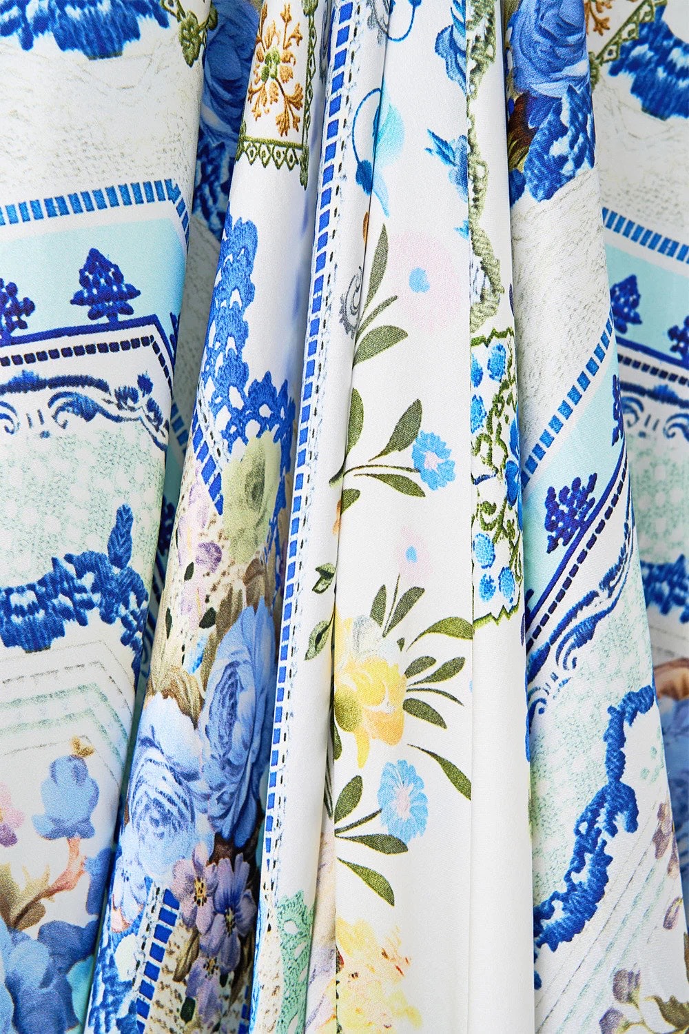 Opaline Resort Dress B689 from the Camilla inspired collection image 4