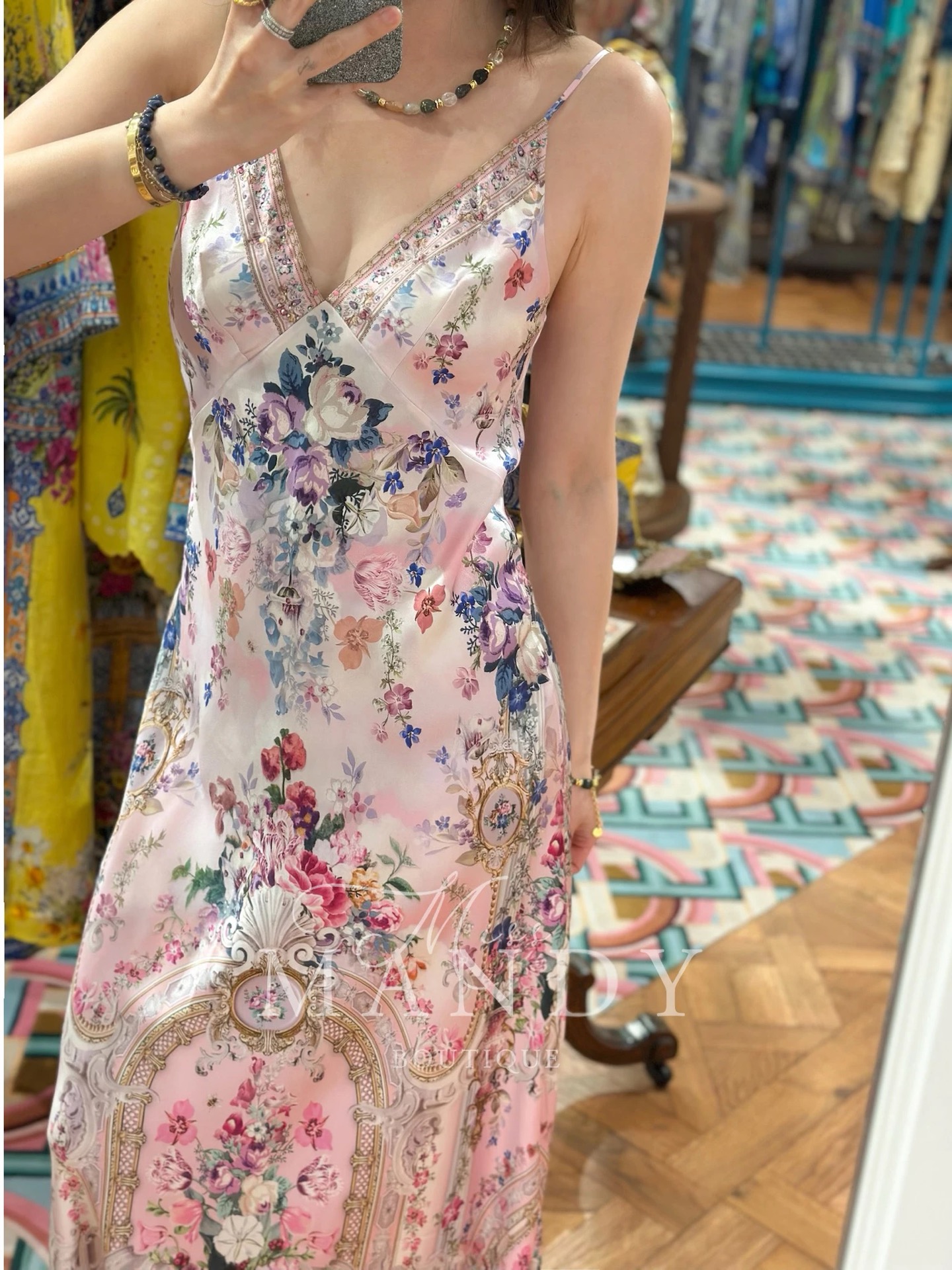 Luminous Silk-Touch Dress B684 from the Camilla inspired collection image 4