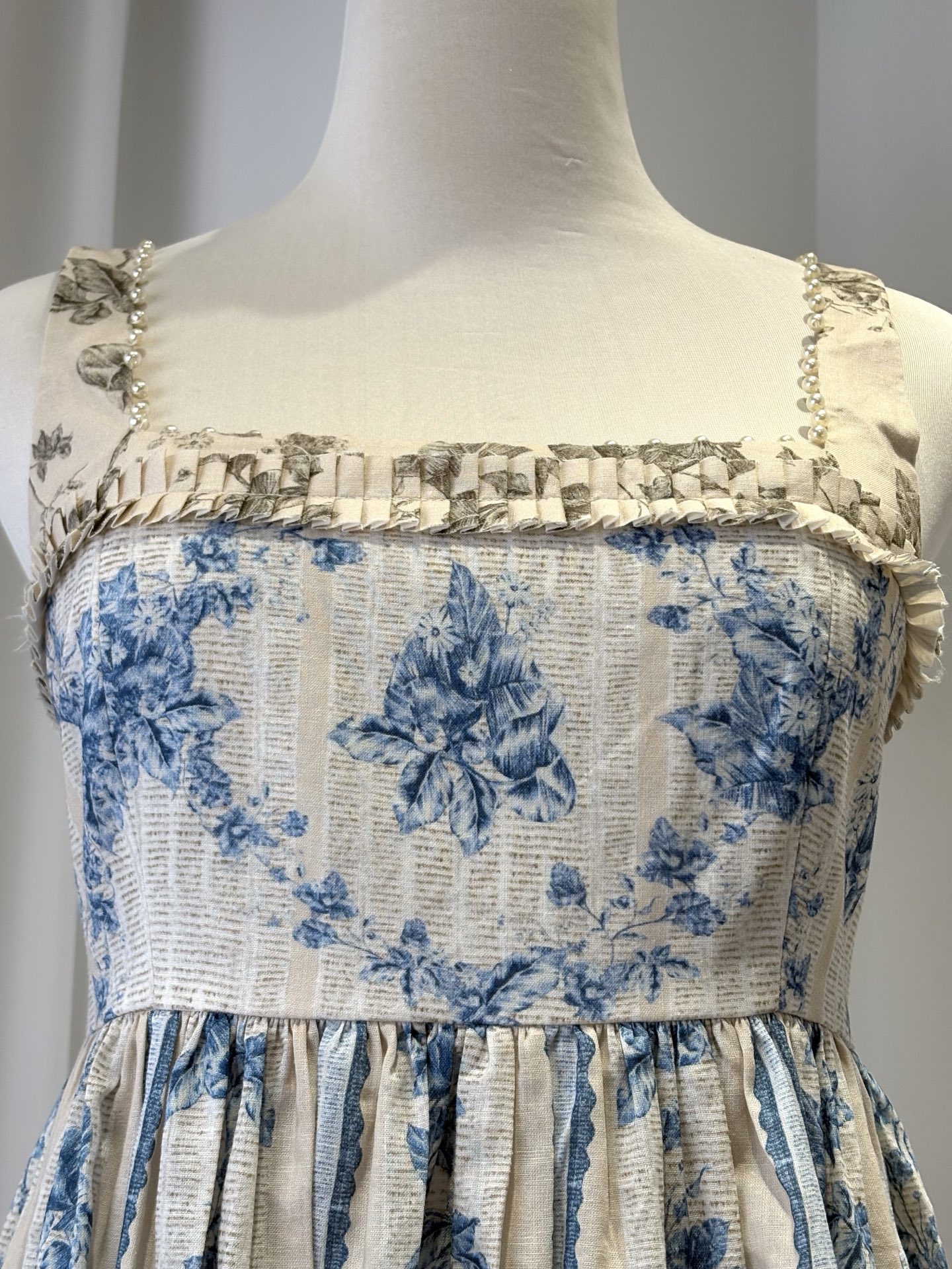 Holiday Destination Dress G003 from the Agua inspired collection image 9