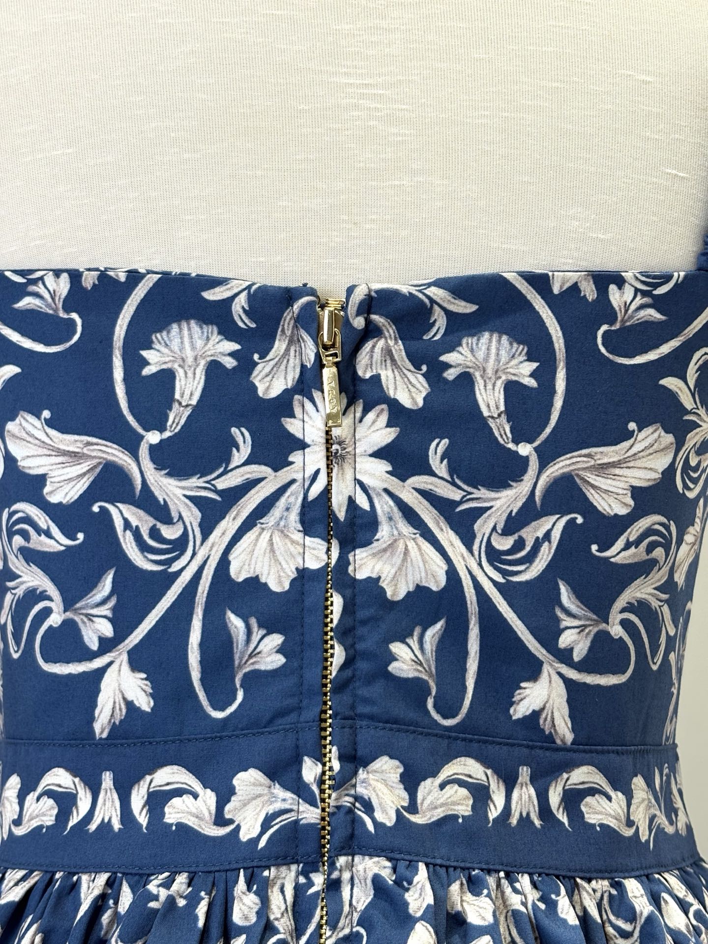 Shell Resort Dress G018 from the Agua inspired collection image 5