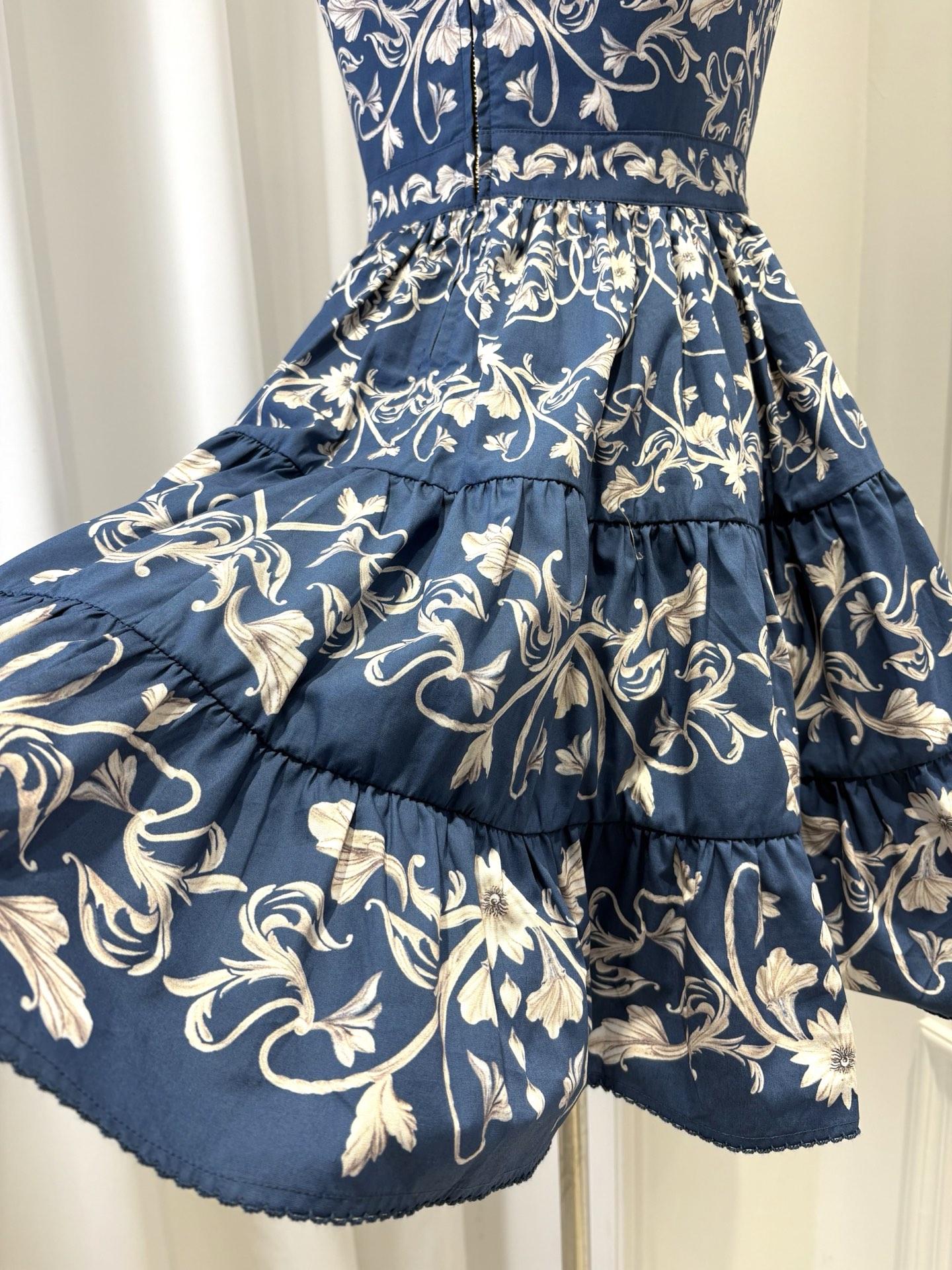 Shell Resort Dress G018 from the Agua inspired collection image 3