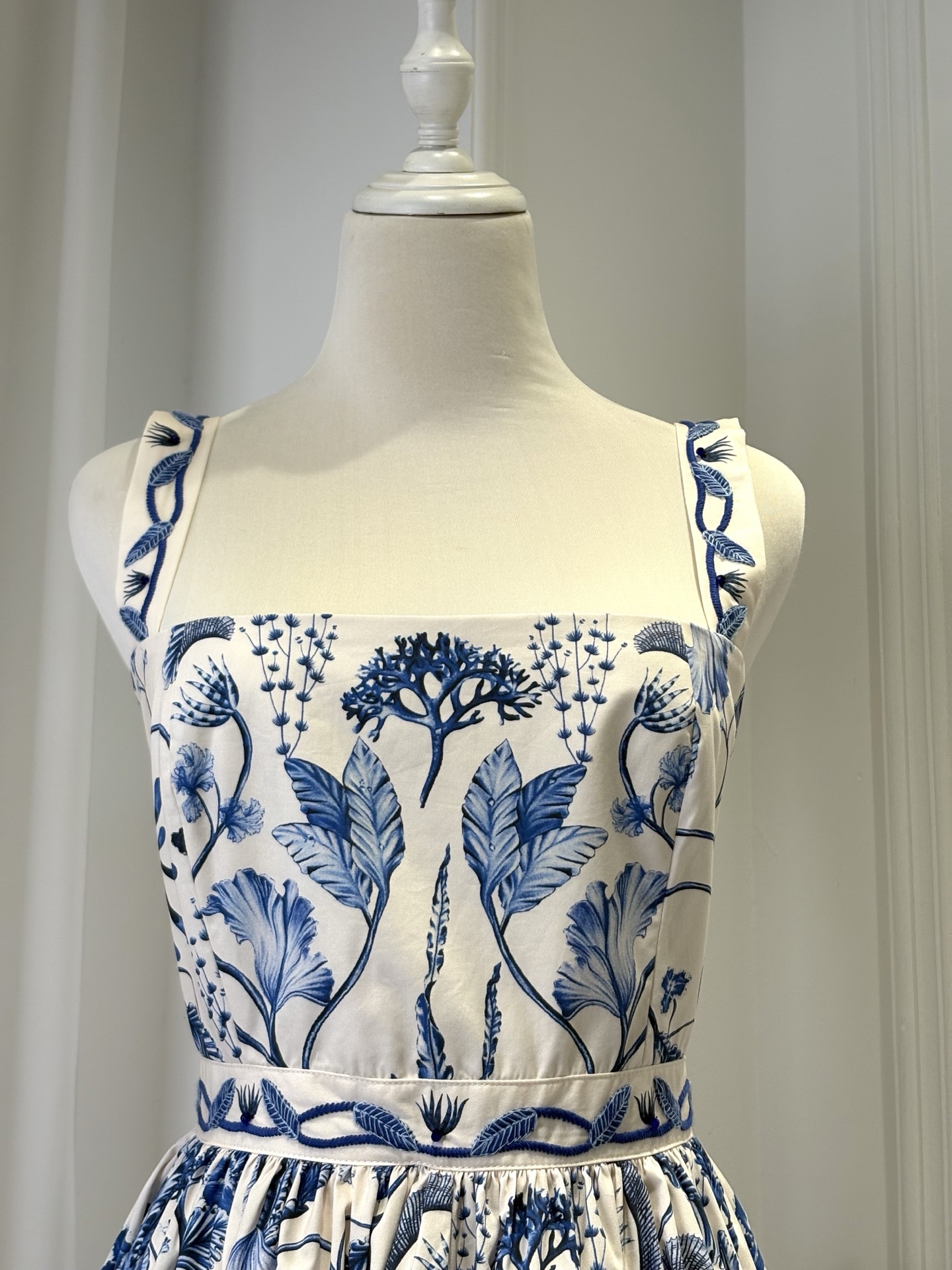 Marea Occasion Dress G019 from the Agua inspired collection image 2