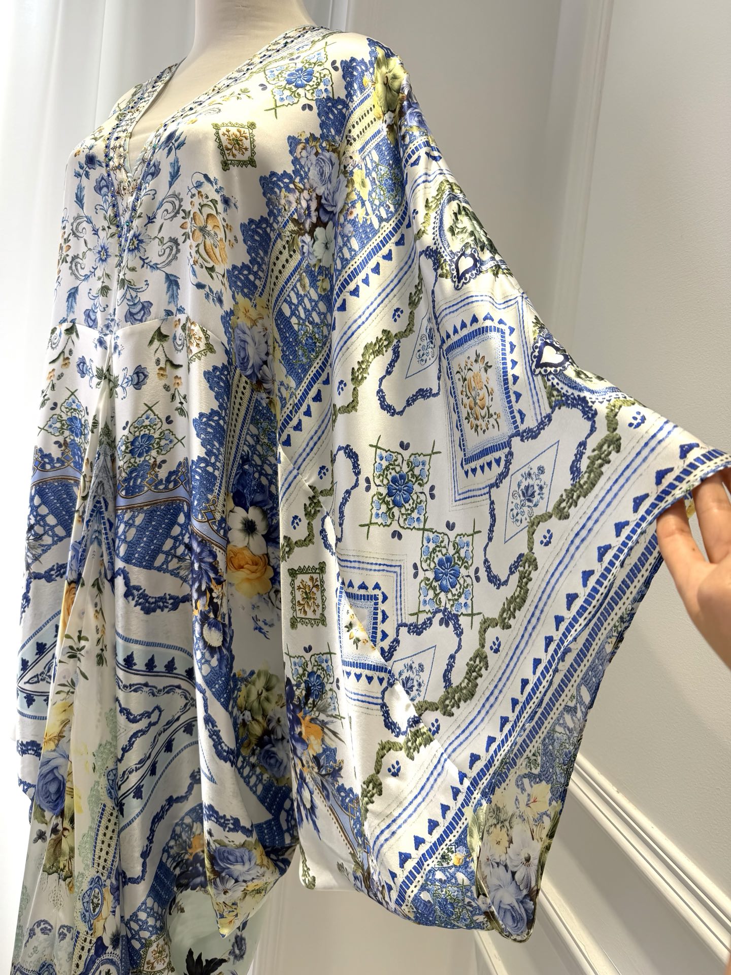 Nocturne Printed Dress B689 from the Camilla inspired collection image 9