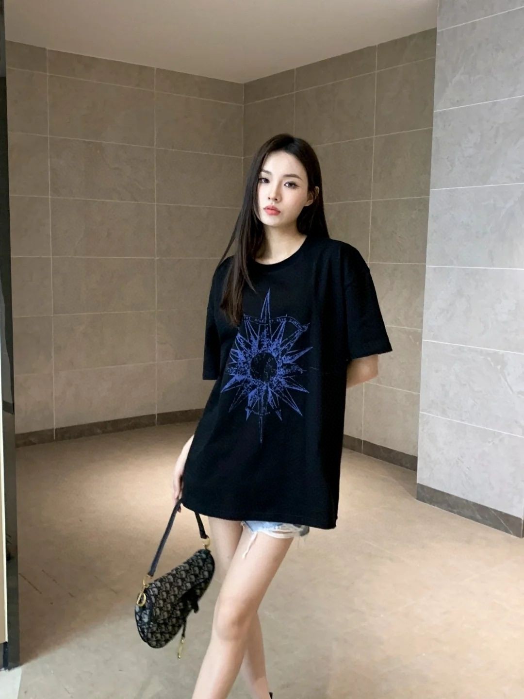 Alternative view of T-Shirt 04057