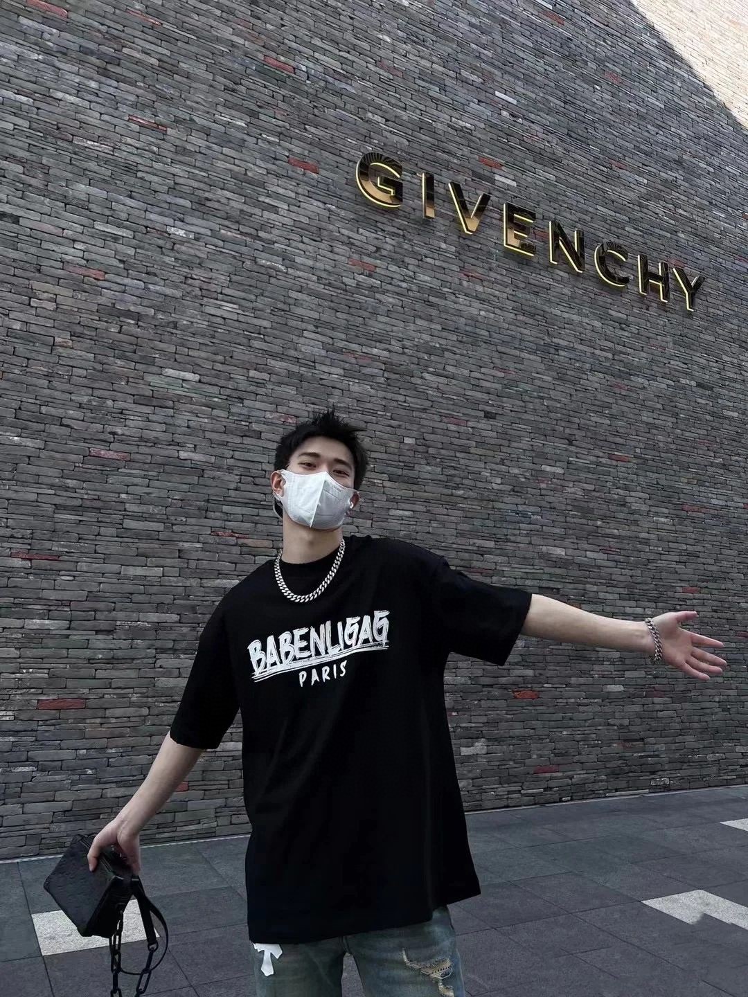 Balenciaga T-Shirt 04056
