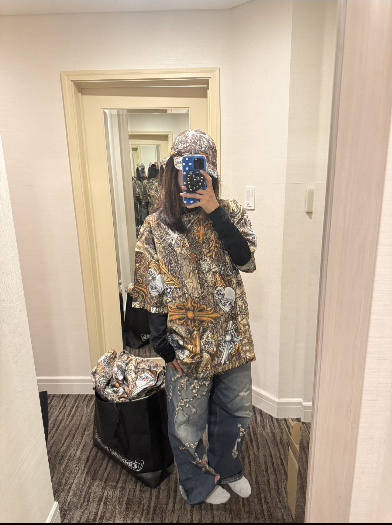 NO:948903,[Full size in stock] Chrome Herats x Nike joint forest cross all-print short-sleeved T-shirt size S M L19860909.【全码现货】Chrome Herats克罗心×Nike联名森林十字满印短袖T恤 size S M L XL 采用260g高支重磅双纱棉面料,独家开发高还原度满印数码印花工艺,以原版森林迷彩+克罗心十字/宝剑元素为基准,1:1复刻所有图案的位置、大小、色彩层次.,,chrome hearts,chrome hearts,T-shirt,tees，t-shirt,,Men's clothing