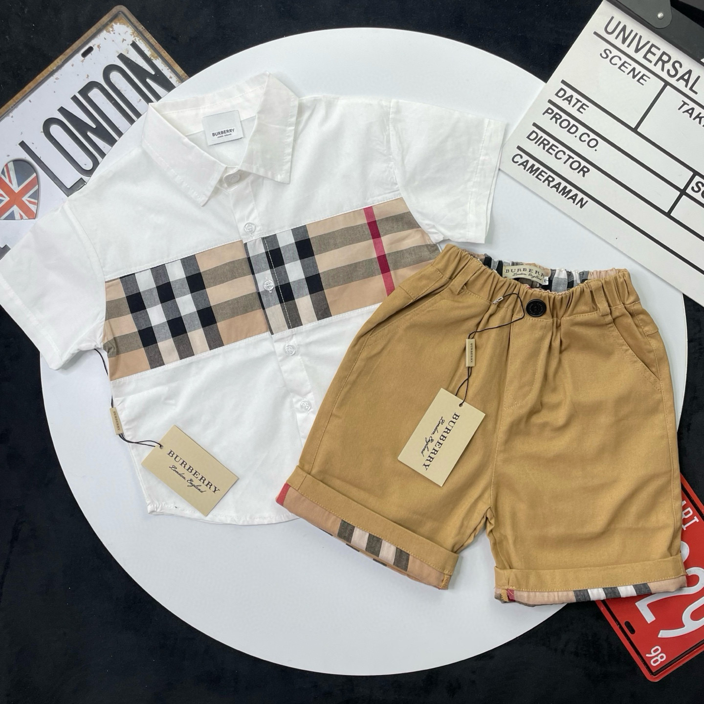 🌐 Burberry ♻️ Conjunto (90-150) ♻️Camisa ♻️Pantalones cortos 🎗¡Etiqueta original! ¡Embalaje original! ¡Marca original…