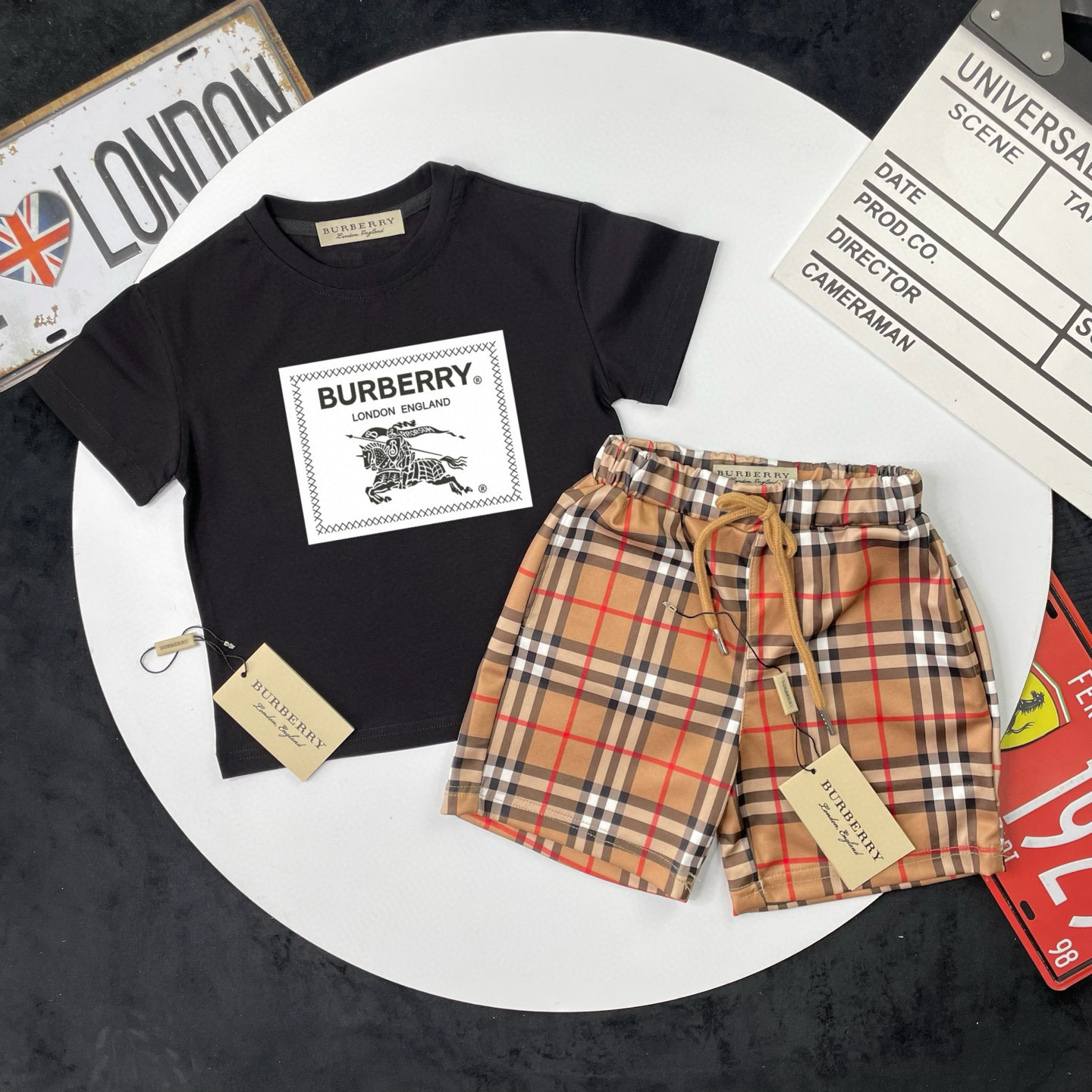 🌐 Burberry ♻️ Conjunto de camisetas (90-150) ♻️ Pantalones cortos ♻️ Camiseta 🎗 ¡Etiqueta original! ¡Embalaje origina…