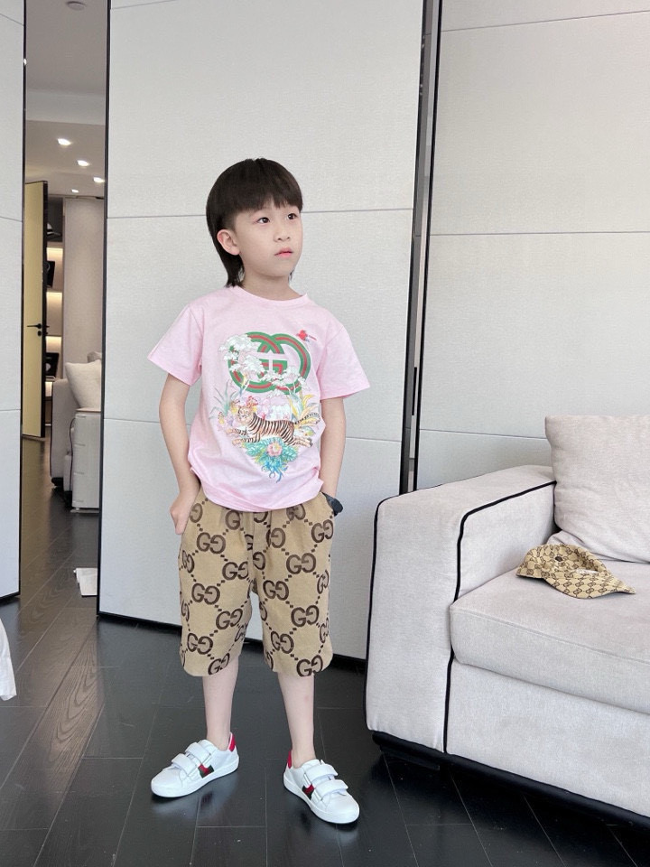 🌐Gucci ♻️ 套装（90-150） ♻️T恤 ♻️短裤 🎗原标！原包！原牌！🌐 可单买 💯长期供货❤️❣️放心卖❣️可主推 🔍搜索关键词：T恤 短裤 提花 套装