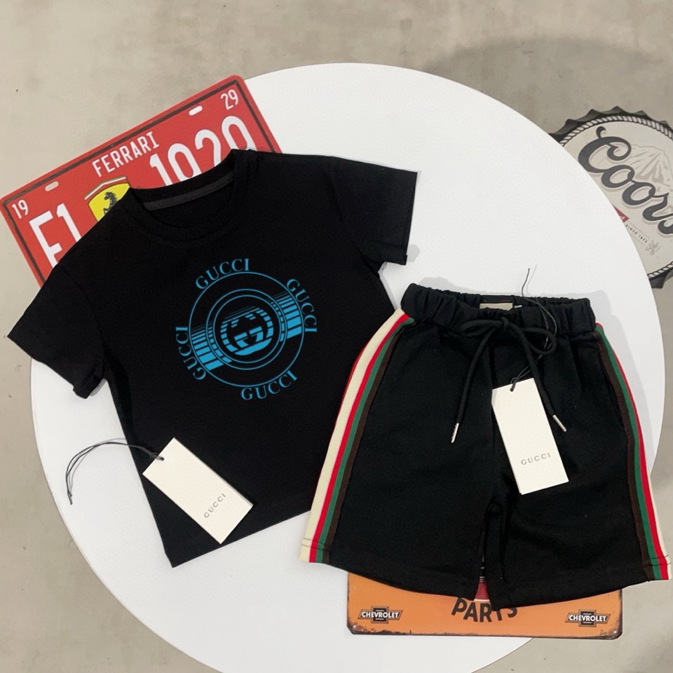 🌐 Gucci ♻️ Traje (90-150) ♻️Camiseta ♻️Shorts 🎗Etiqueta original! ¡Paquete original! Marca original! 🌐 Se puede comp…