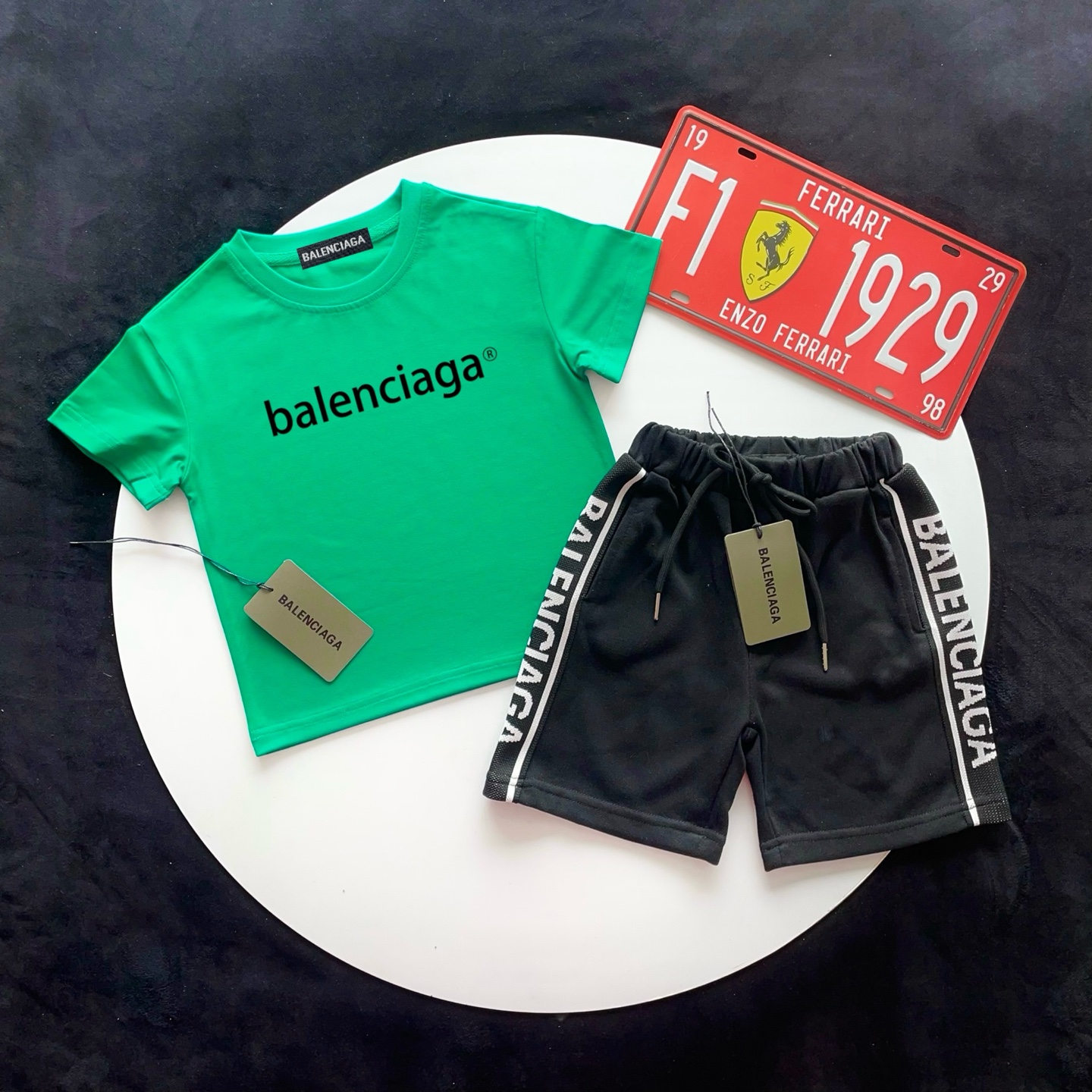 🌐 Balenciaga ♻️ Traje (90-150) ♻️Camiseta ♻️Shorts 🎗Etiqueta original! ¡Paquete original! Marca original! 🌐 Se puede…