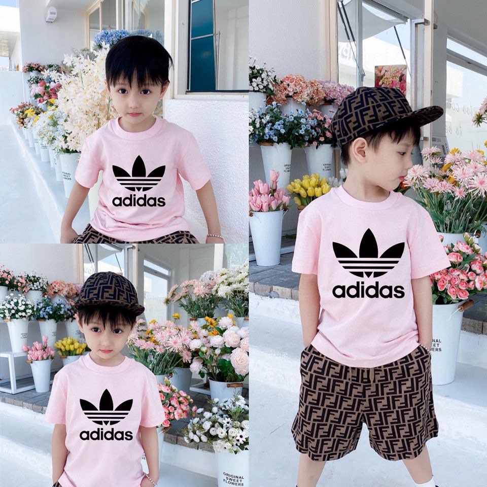 🌐 Adidas y Fendi ♻️ Traje (90-150) ♻️ Camiseta ♻️ Pantalones cortos 🎗 ¡Etiqueta original! ¡Paquete original! Marca or…