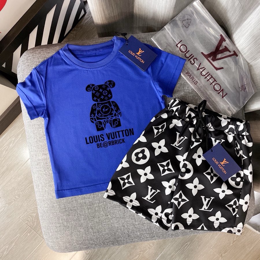 🌐 LV ♻️ Conjunto (90-150) ♻️Camiseta ♻️Pantalones cortos 🎗¡Etiqueta original! ¡Embalaje original! ¡Marca original!🌐 …