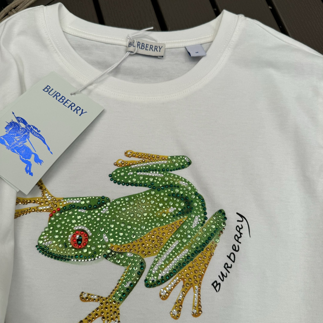 bur24春夏新款水晶青蛙T恤高版开发！巨可爱的一只亮闪闪的小青蛙轻松演绎夏日吸睛穿搭采用高品质100%